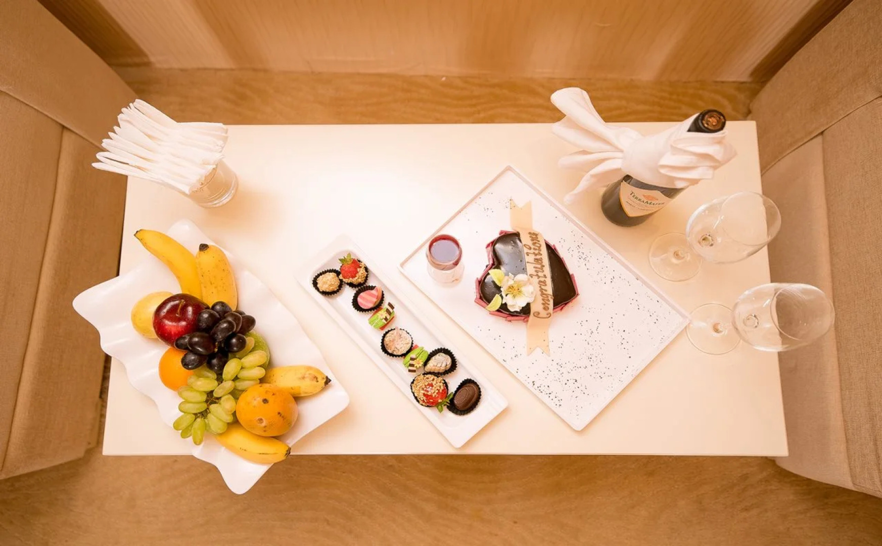 Grandeeza Luxury Hotel