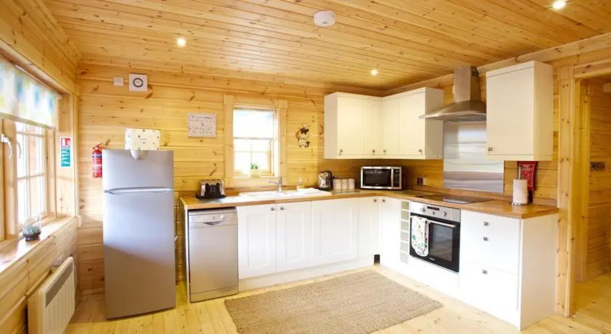 Coed-Y-Glyn Log Cabins