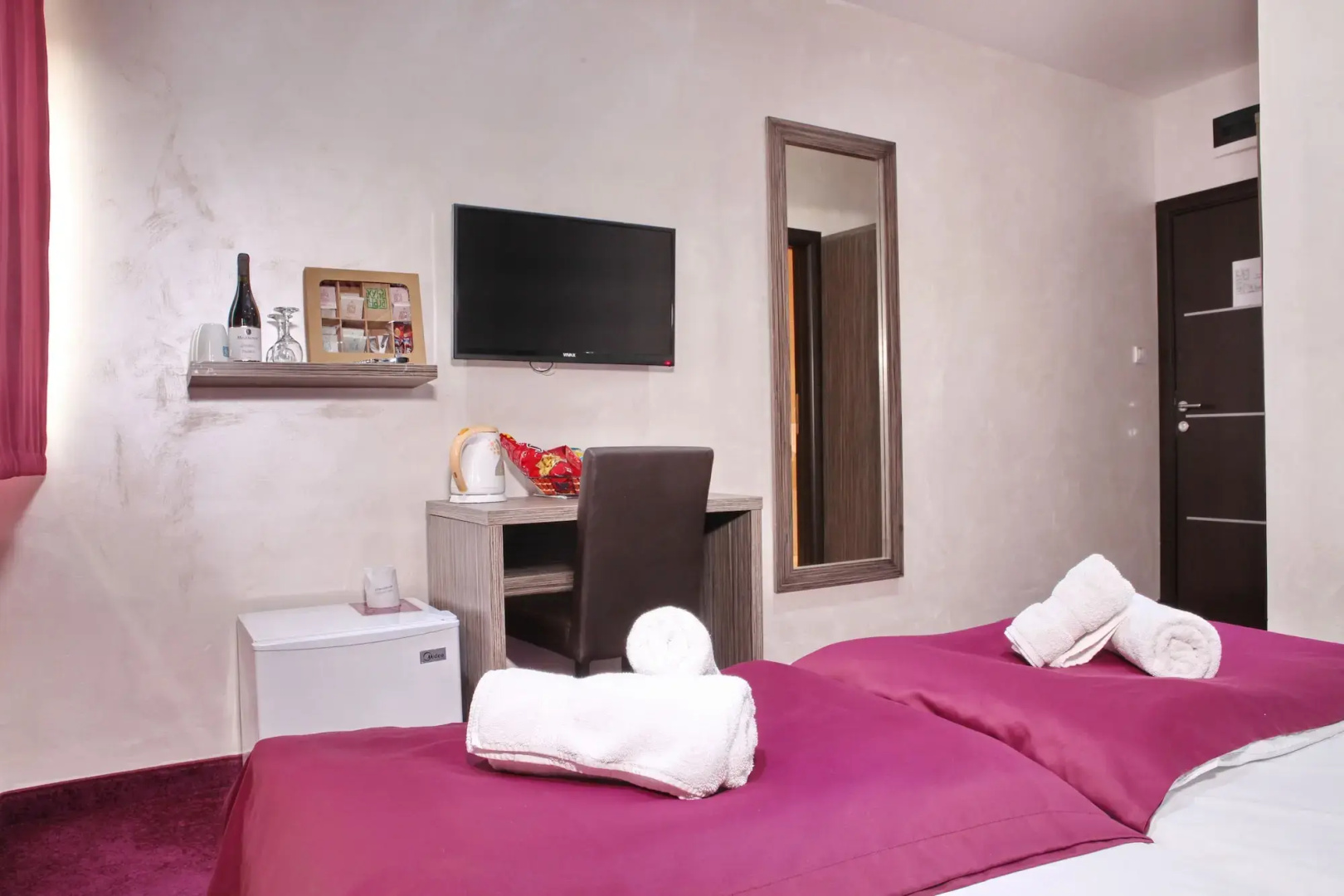 Side One Design Hotel
