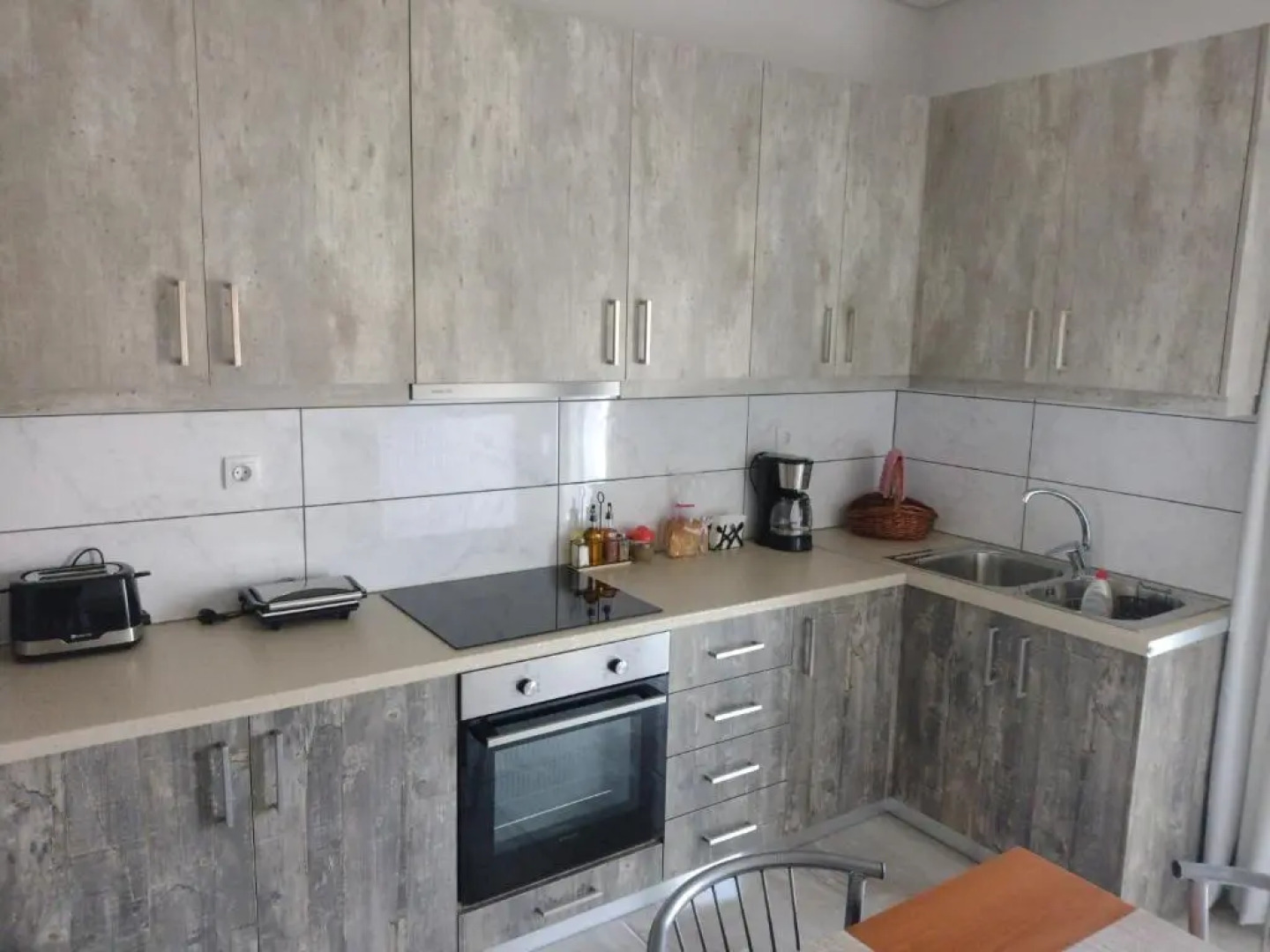 "Thea" Valis Apartments