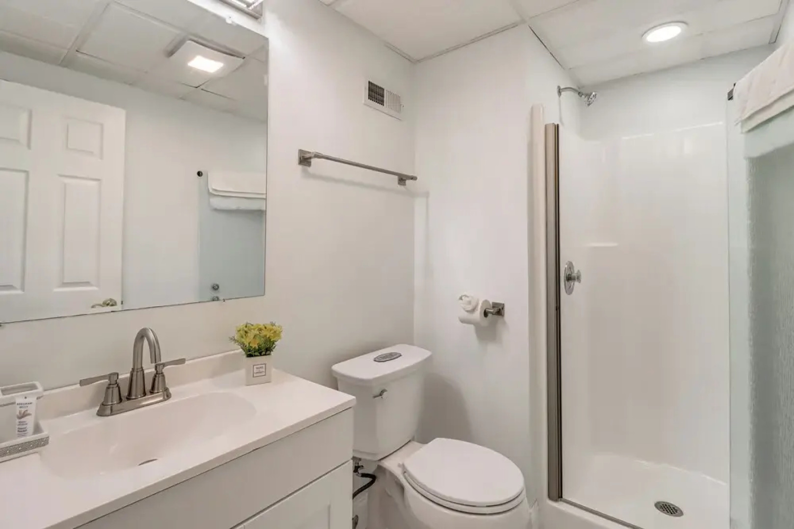 Chic Pocono Hideaway w/ Private Indoor Sauna