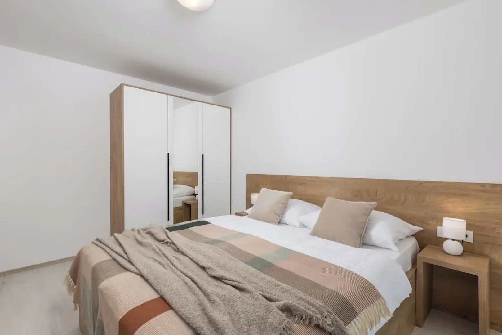 Holiday Homes Oštro