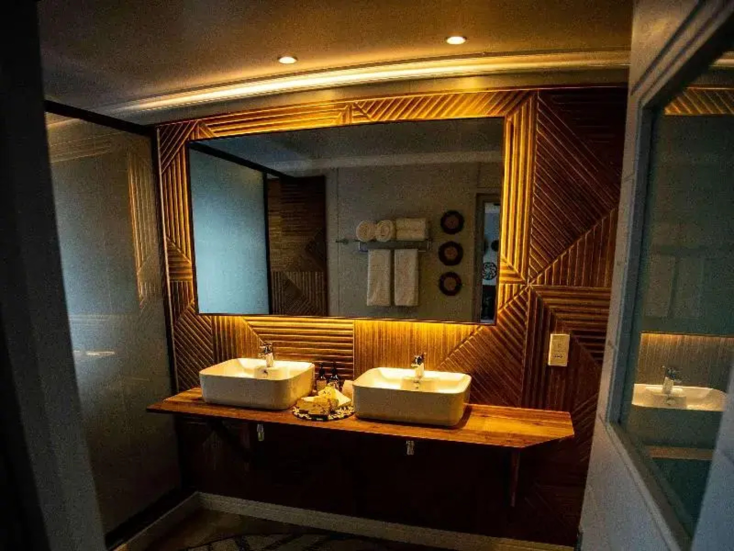 Mantis Kivu Queen Uburanga