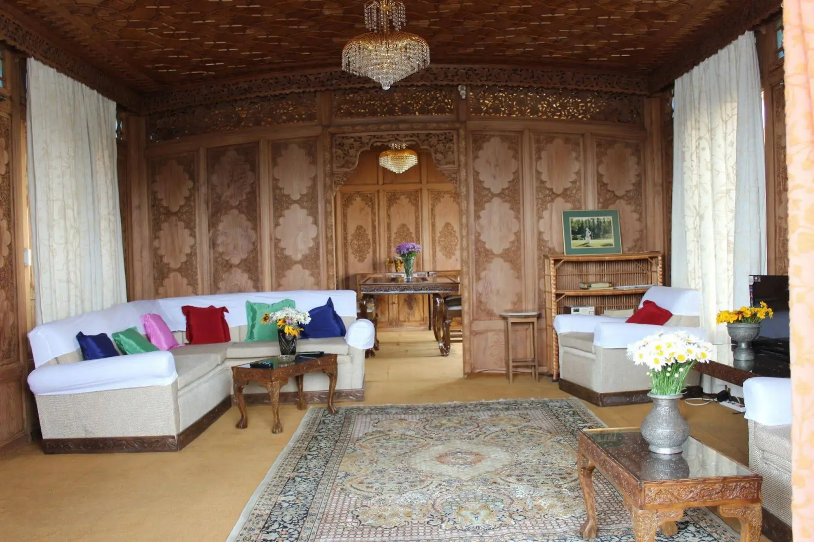 Wangnoo Houseboats