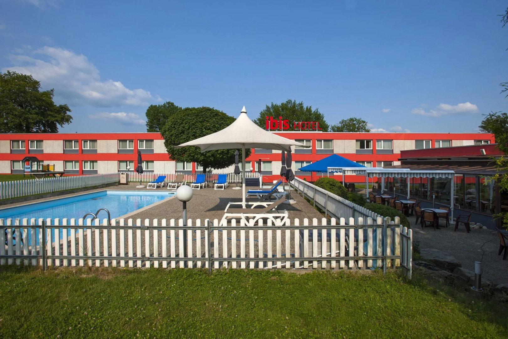 Ibis 3 Lacs Neuchatel Hotel