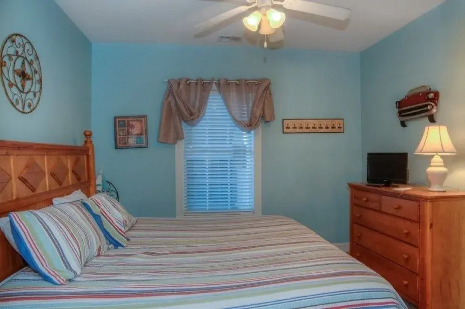 Magnolia Pointe 101 4811 3 Br condo by RedAwning