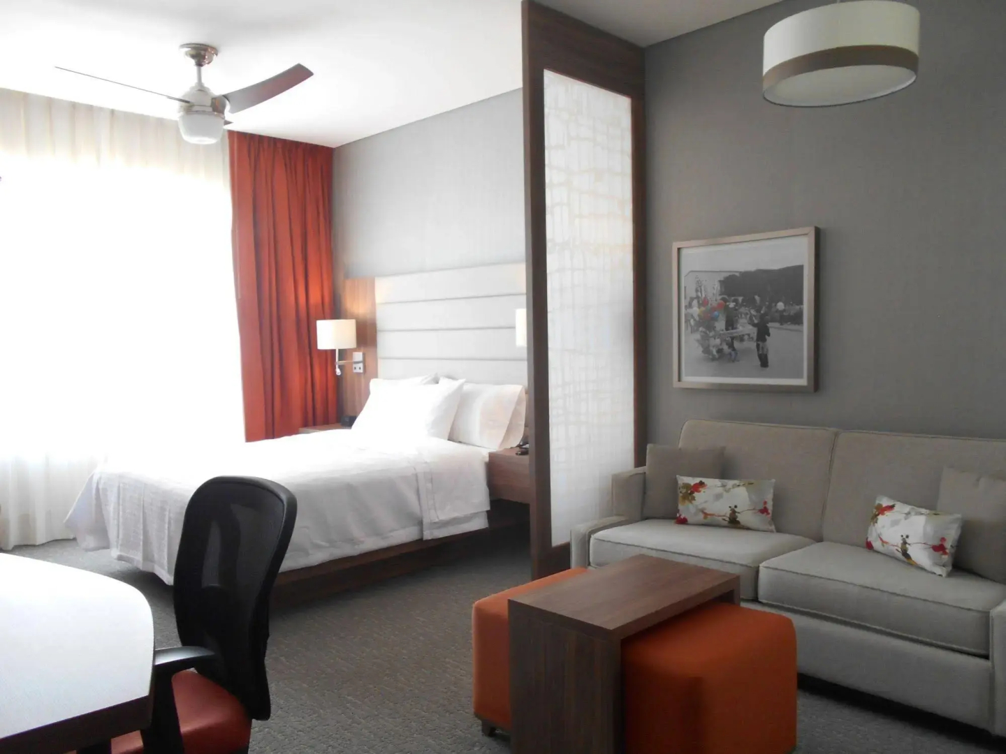 Fiesta Inn Suites Aeropuerto del Bajío