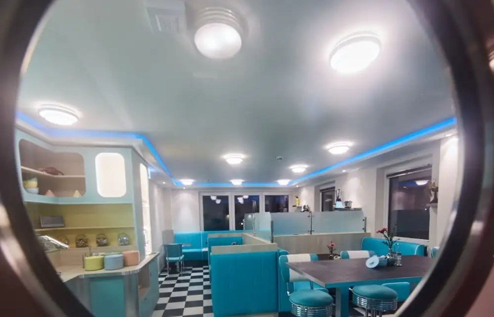 Bernstein 50'S Seaside Motel