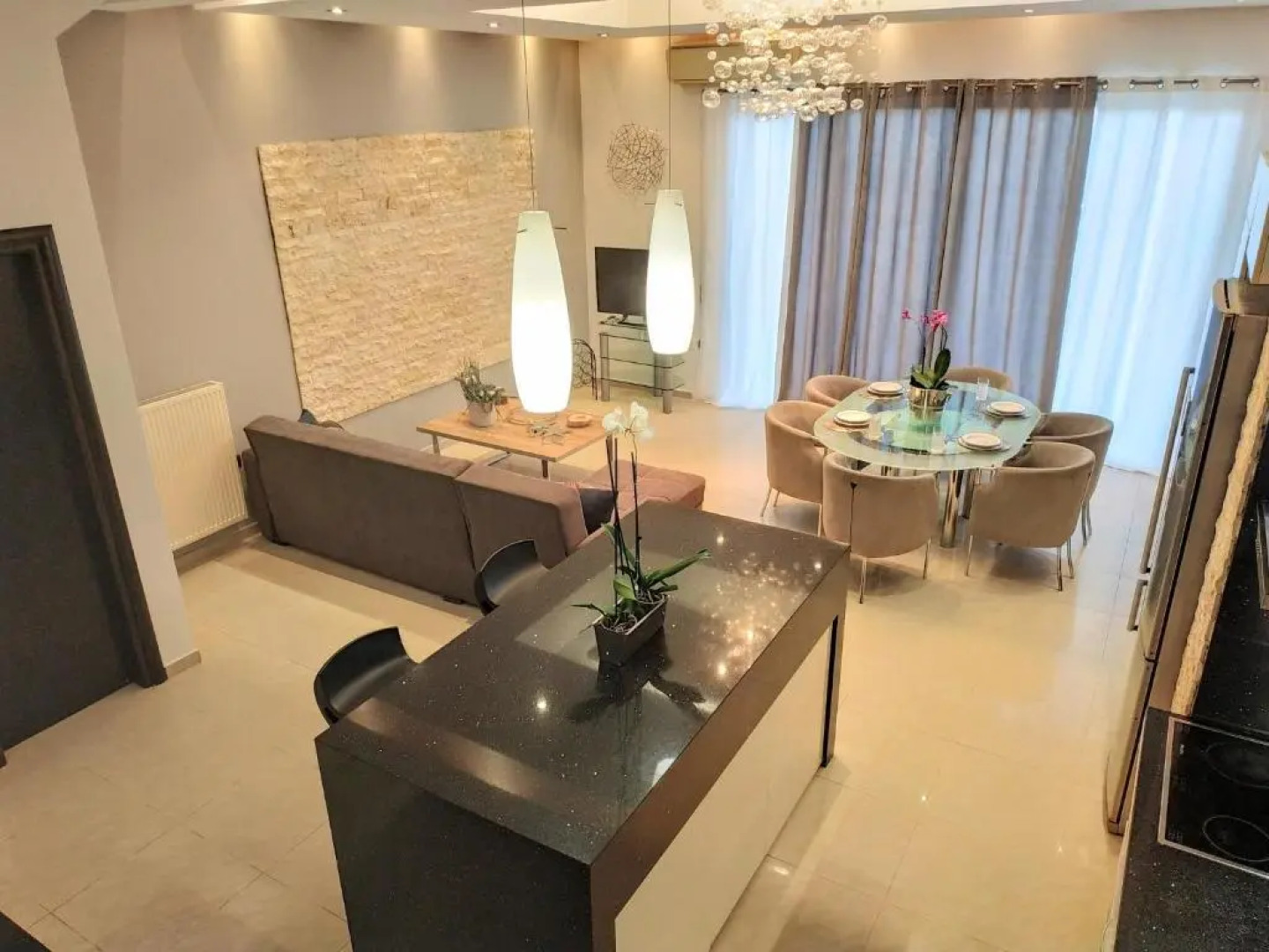 Luxury Apartment with Sea View near Kallithea