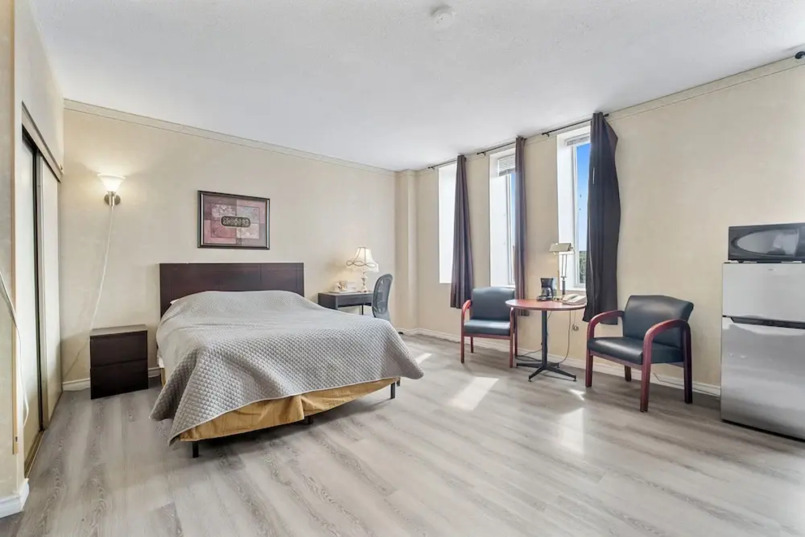 Royal Inn and Suites at Guelph