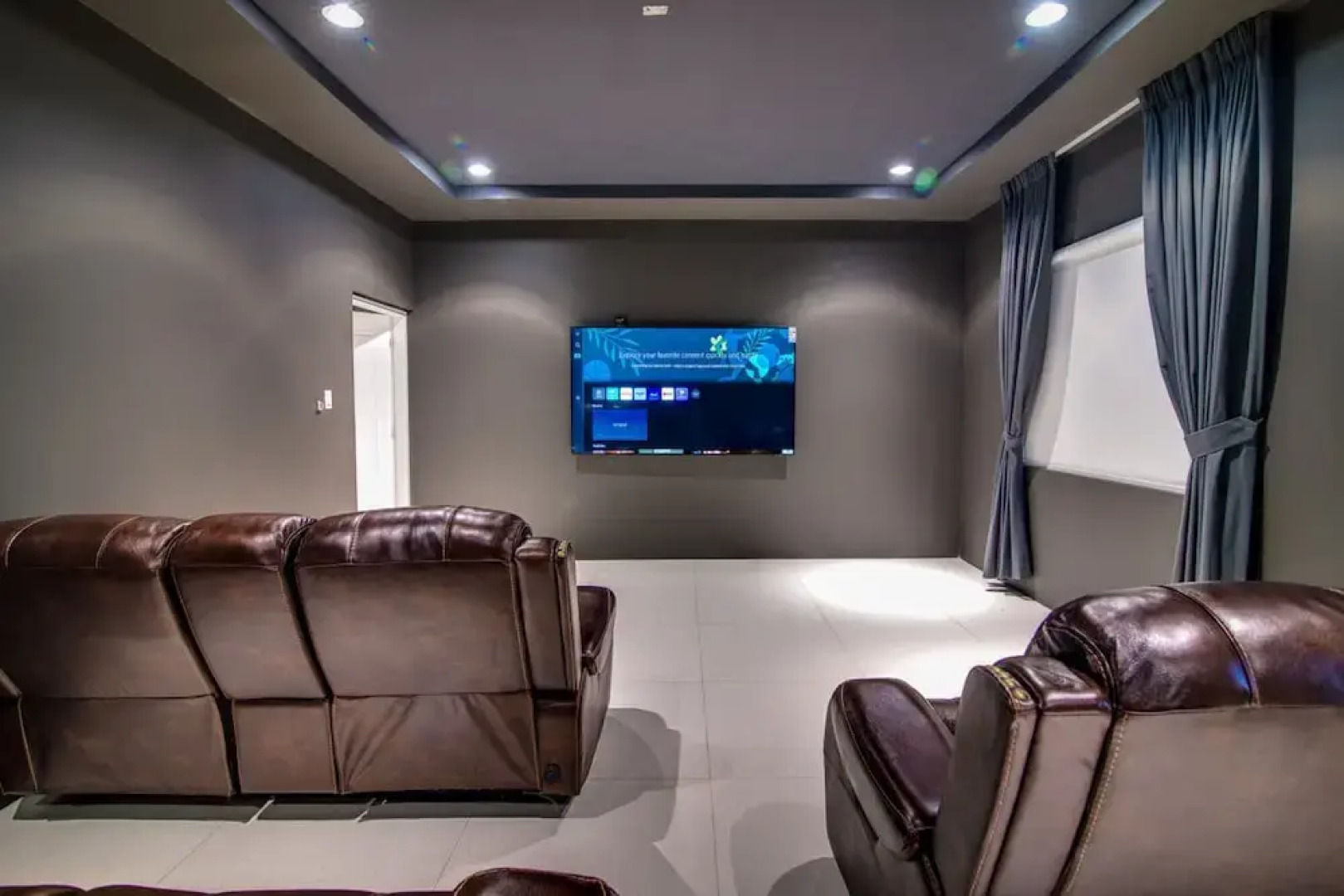 Luxury Oceanfront Villa Fully Staffed Pool Jacuzzi Movie Theatre