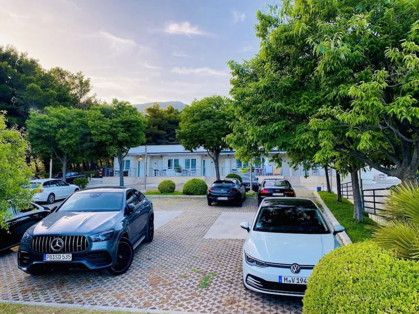 Zlatni Rat Beach Hotel