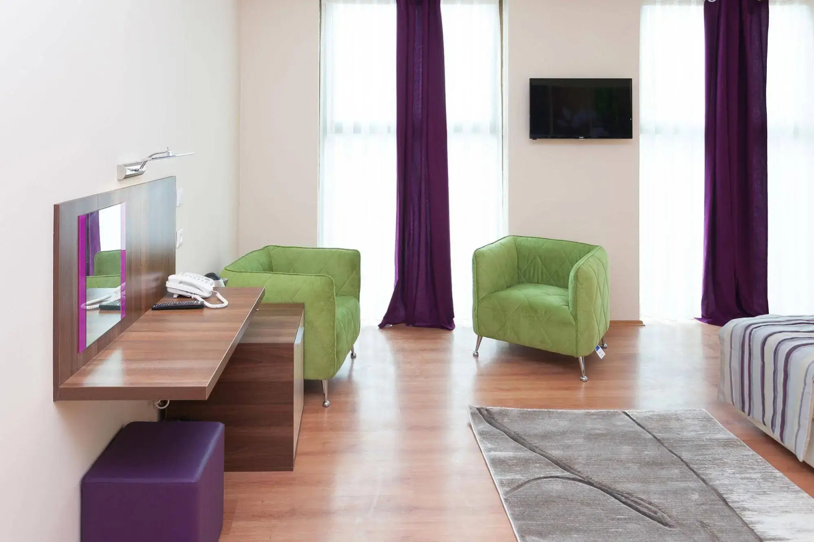 Modern Inn Boutique Hotel