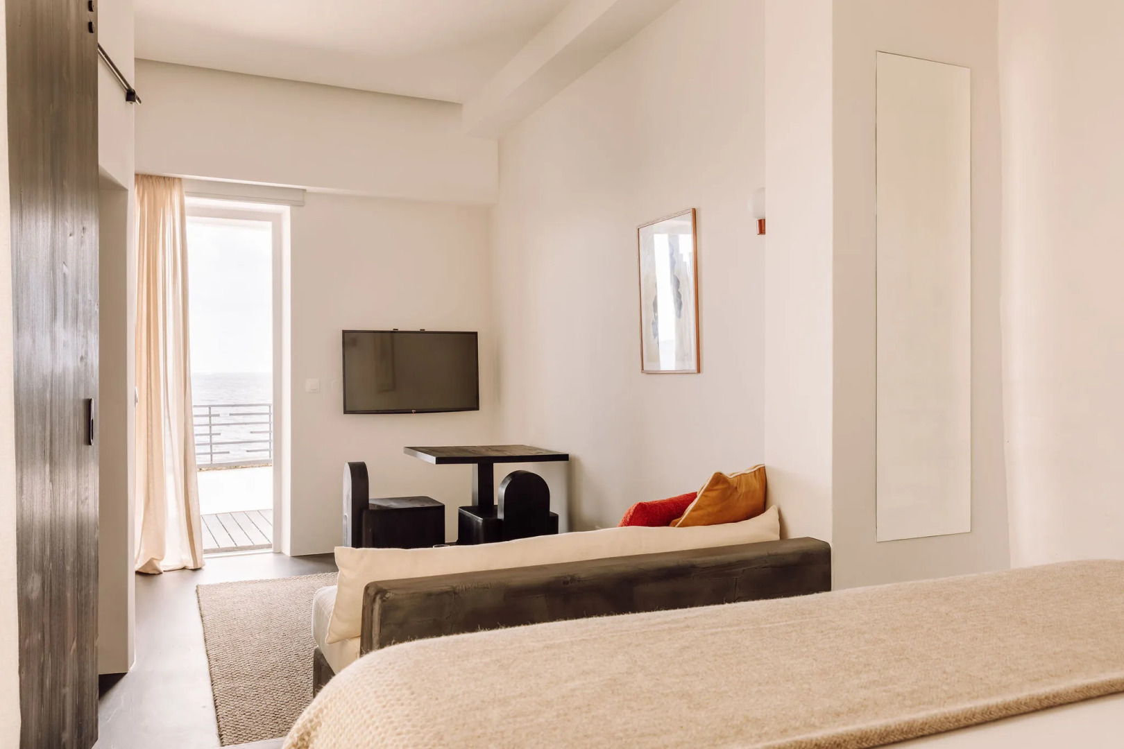 White Exclusive Suite & Villas