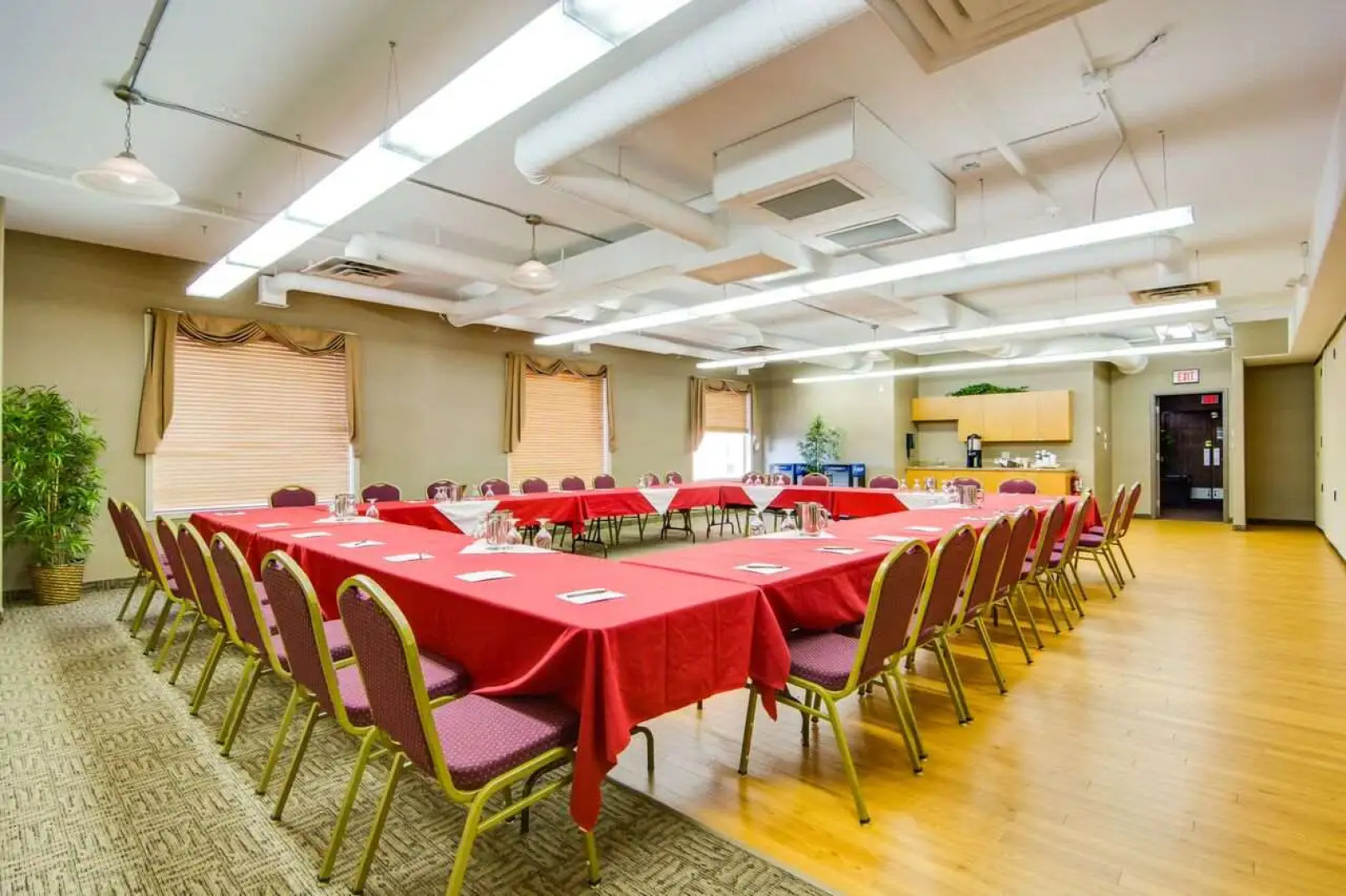 Peavine Inn And Suites High Prairie