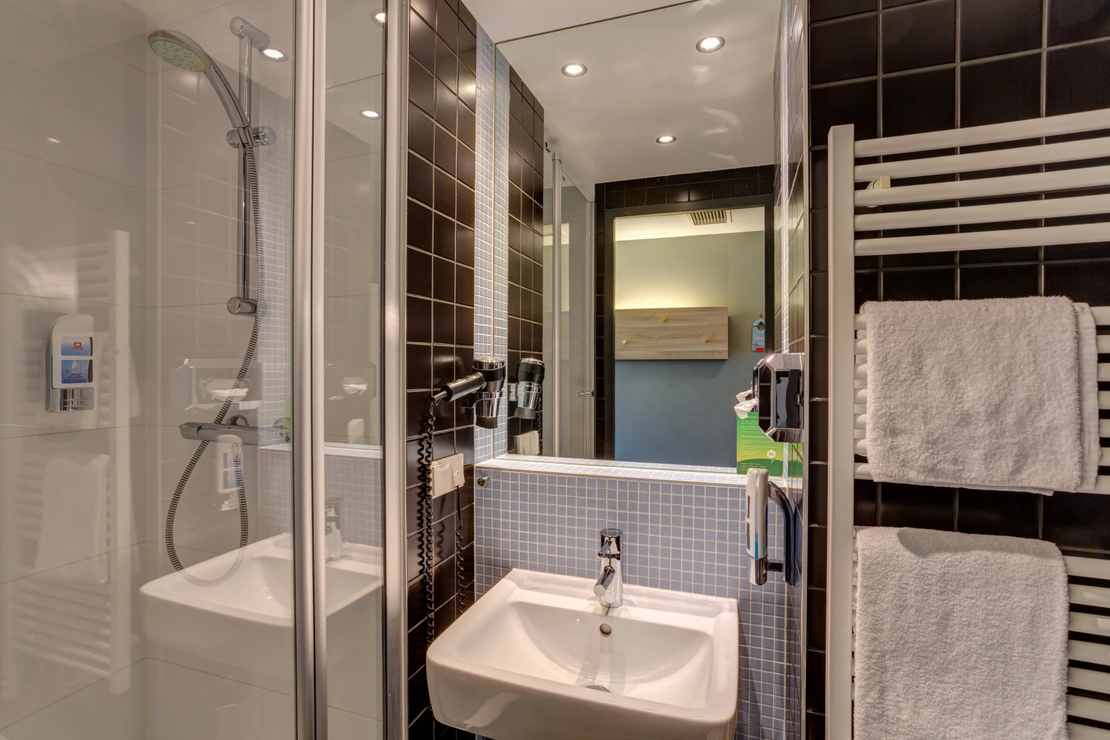 MEININGER Hotel Berlin Airport