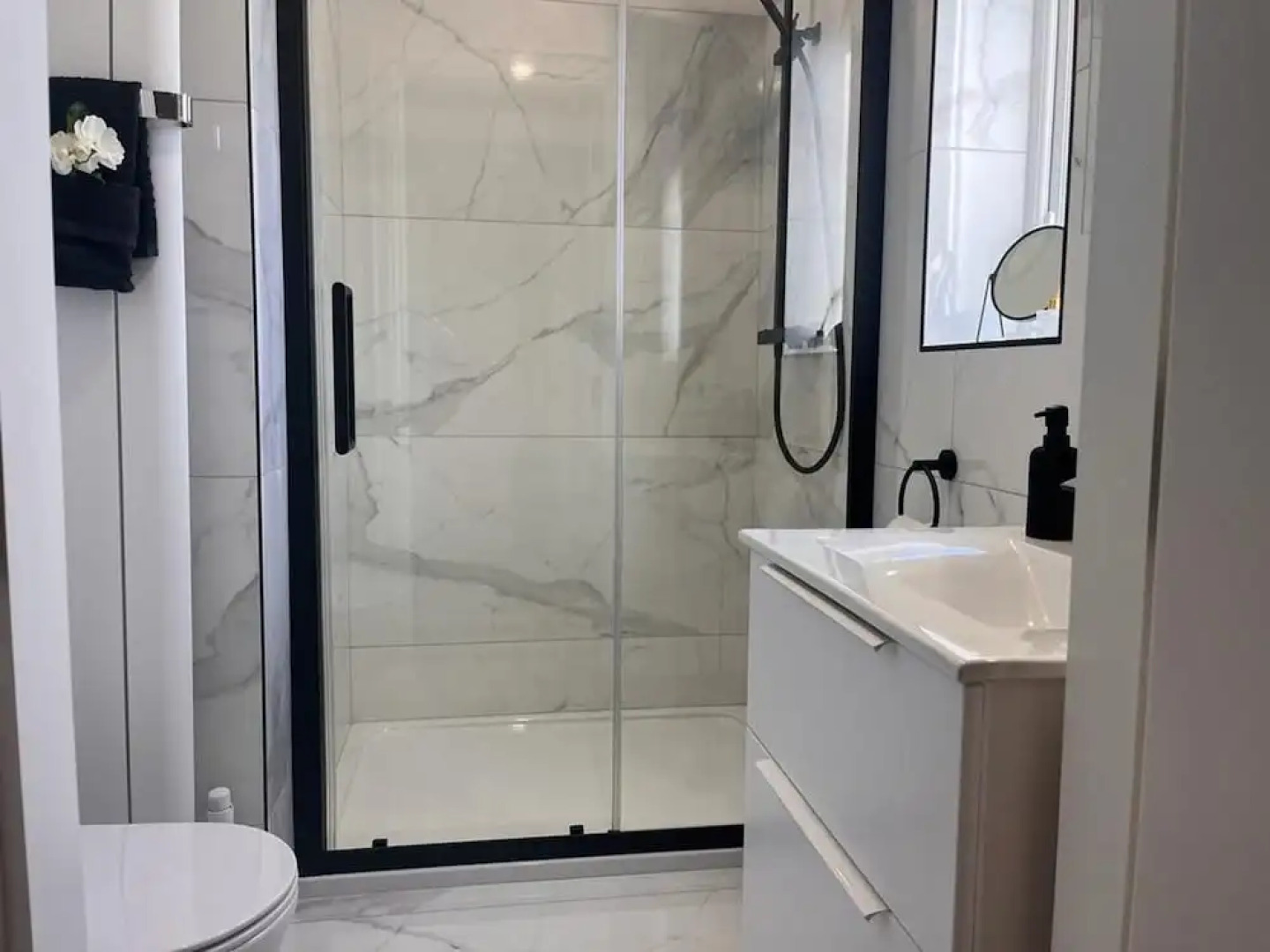 Magilligan - Cottage - Sleeps 6 - Parking - Garden