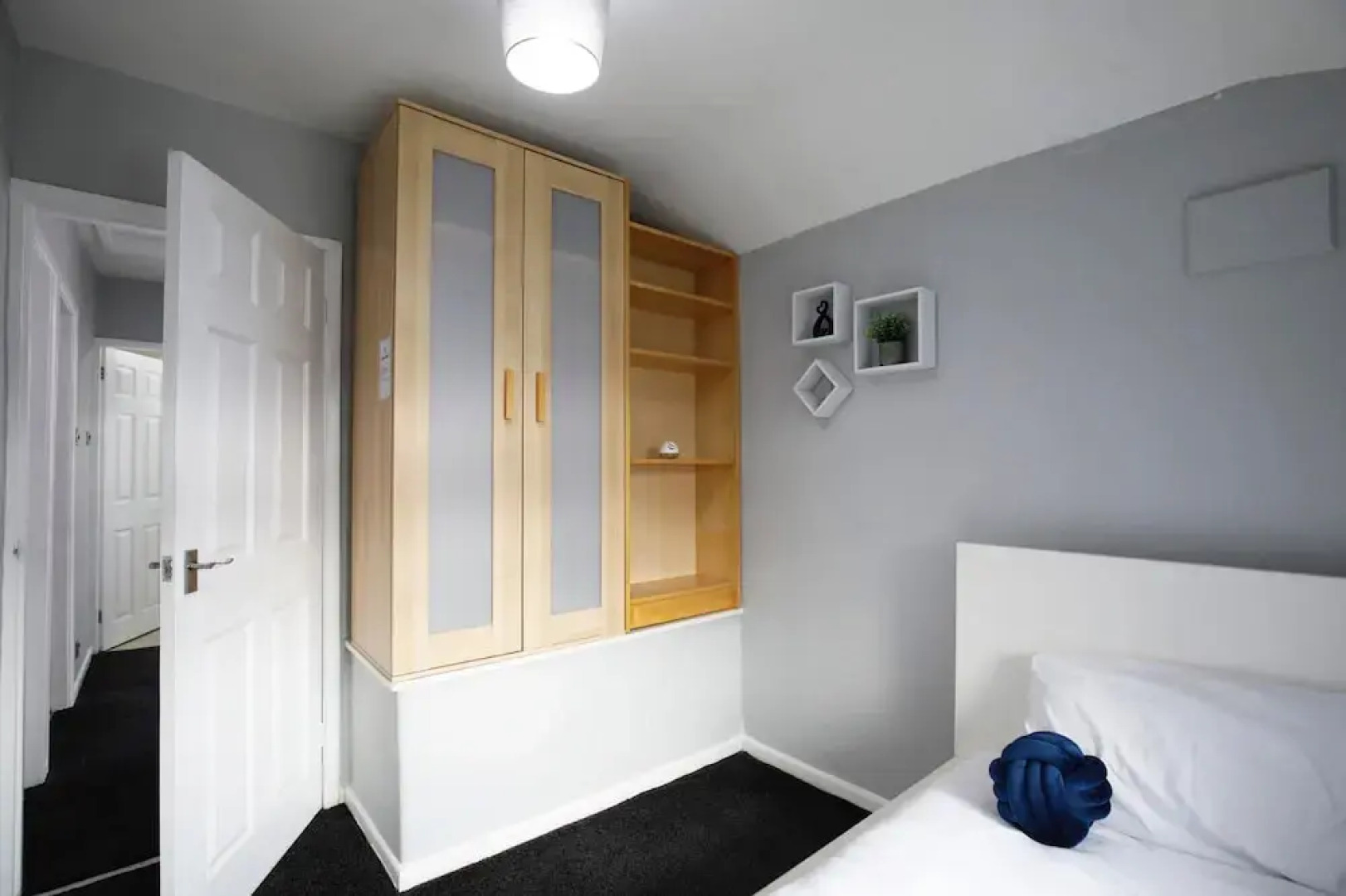 Spacious House for Relocating - Workers - Families