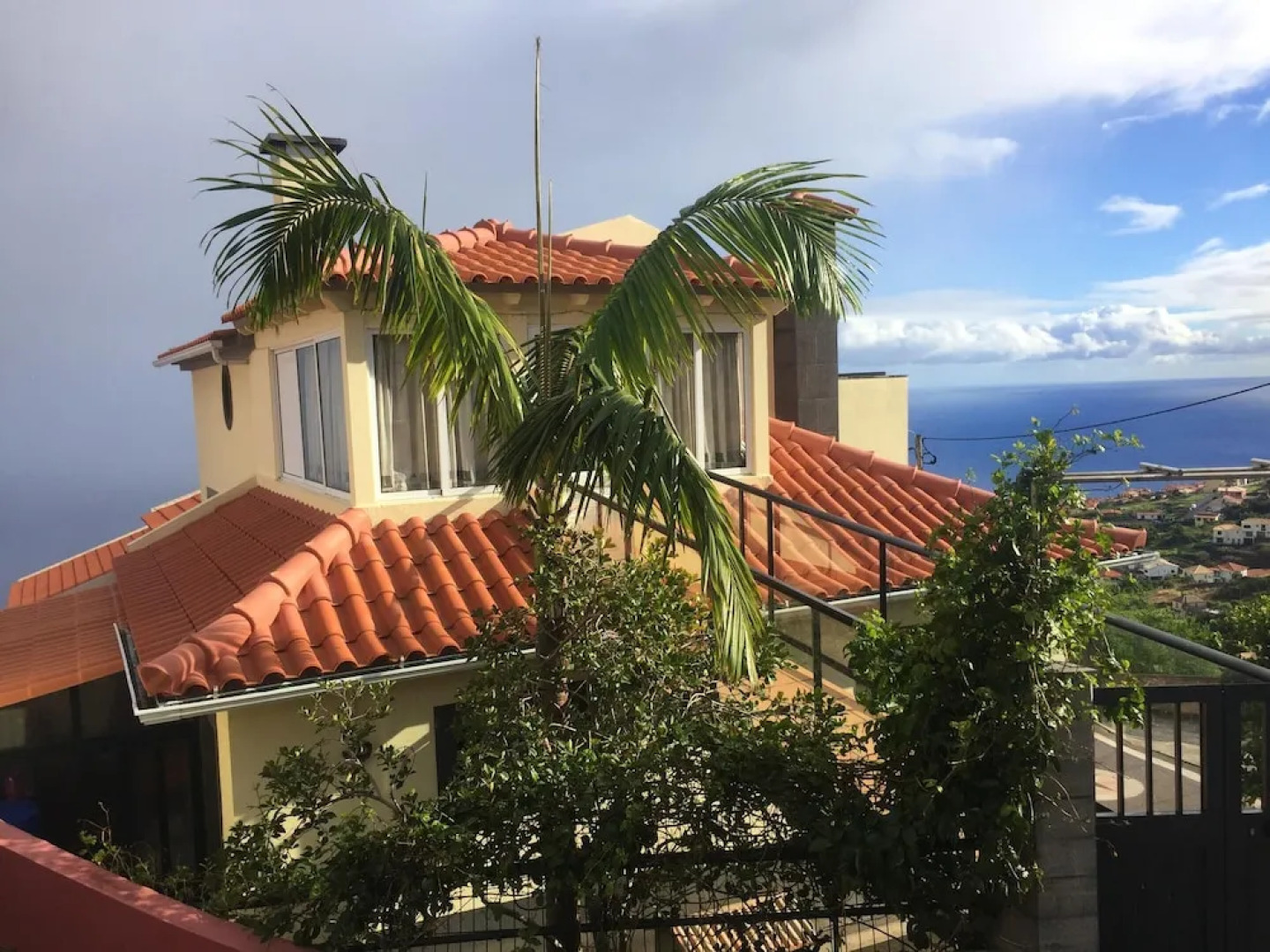 House With one Bedroom in Gaula, With Wonderful sea View, Enclosed Gar