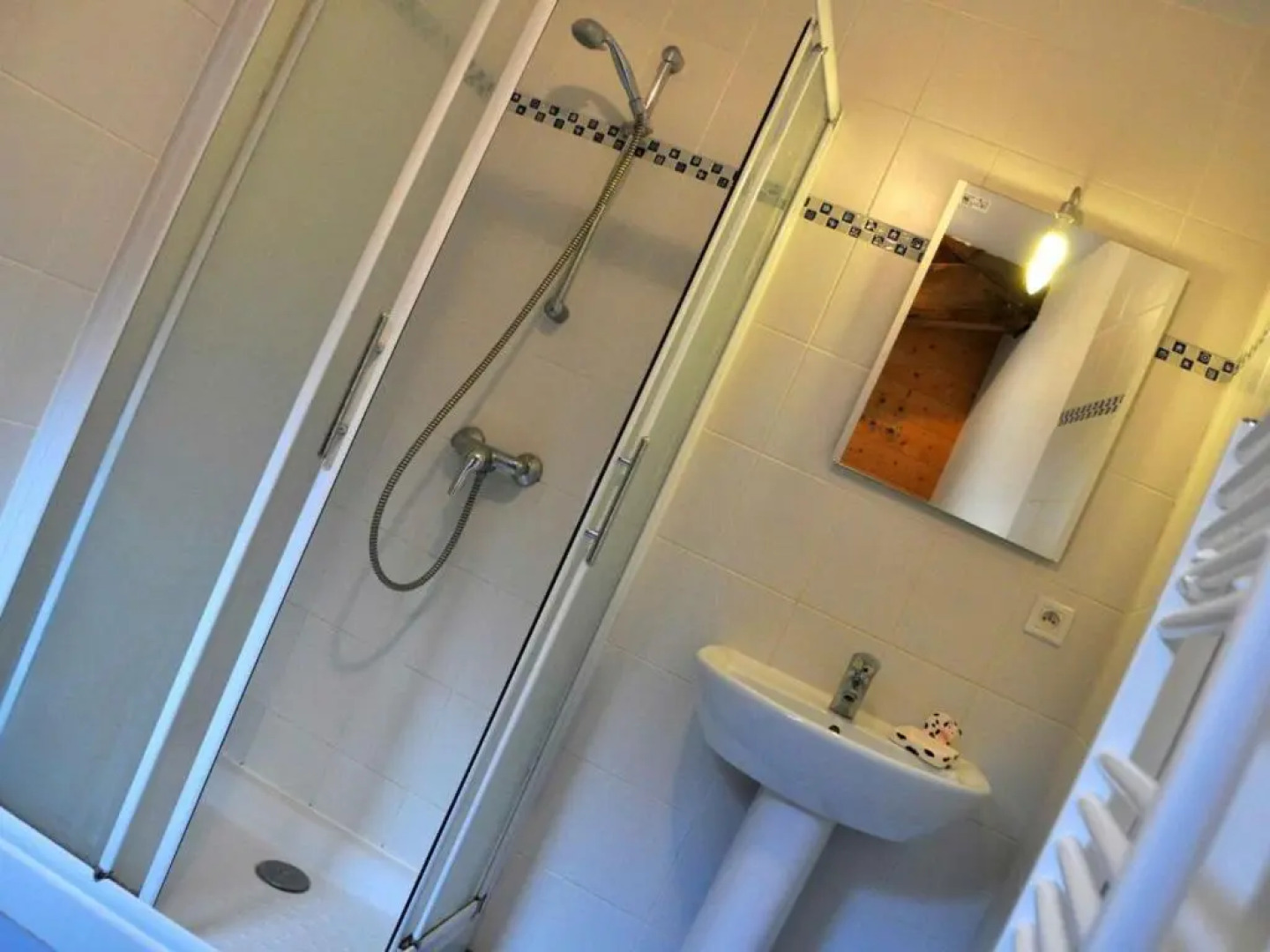 Gîte La Terrasse-sur-Dorlay, 6 pièces, 13 personnes - FR-1-496-72