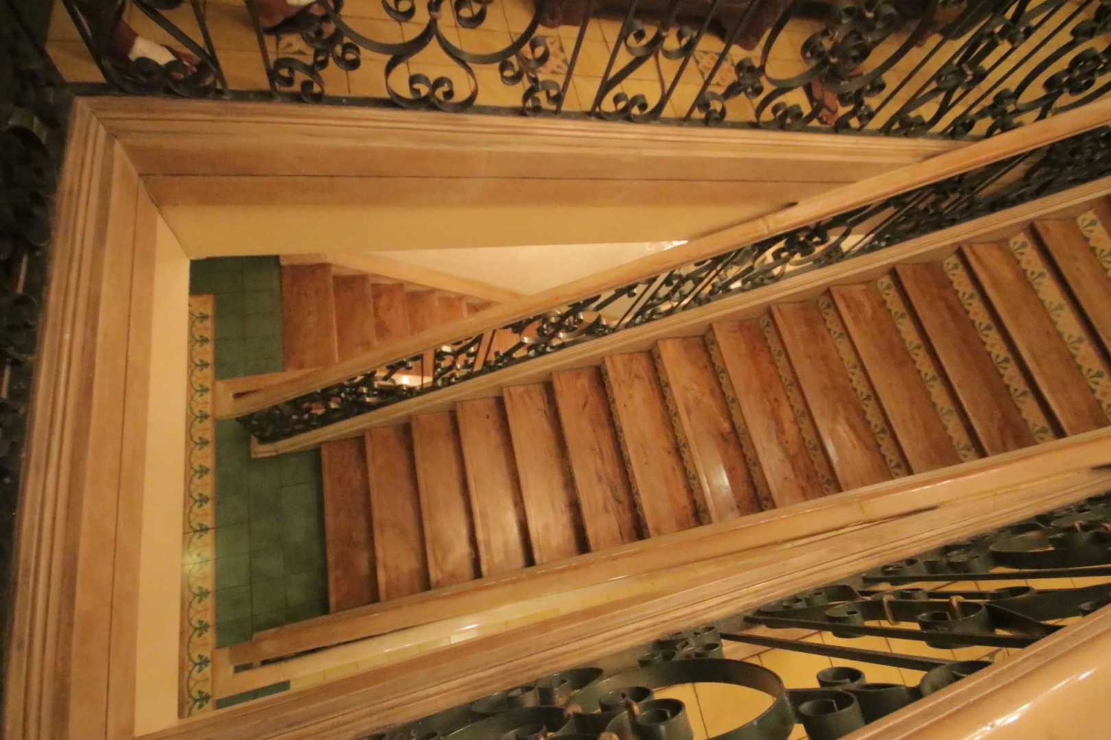 Roxas President's Inn