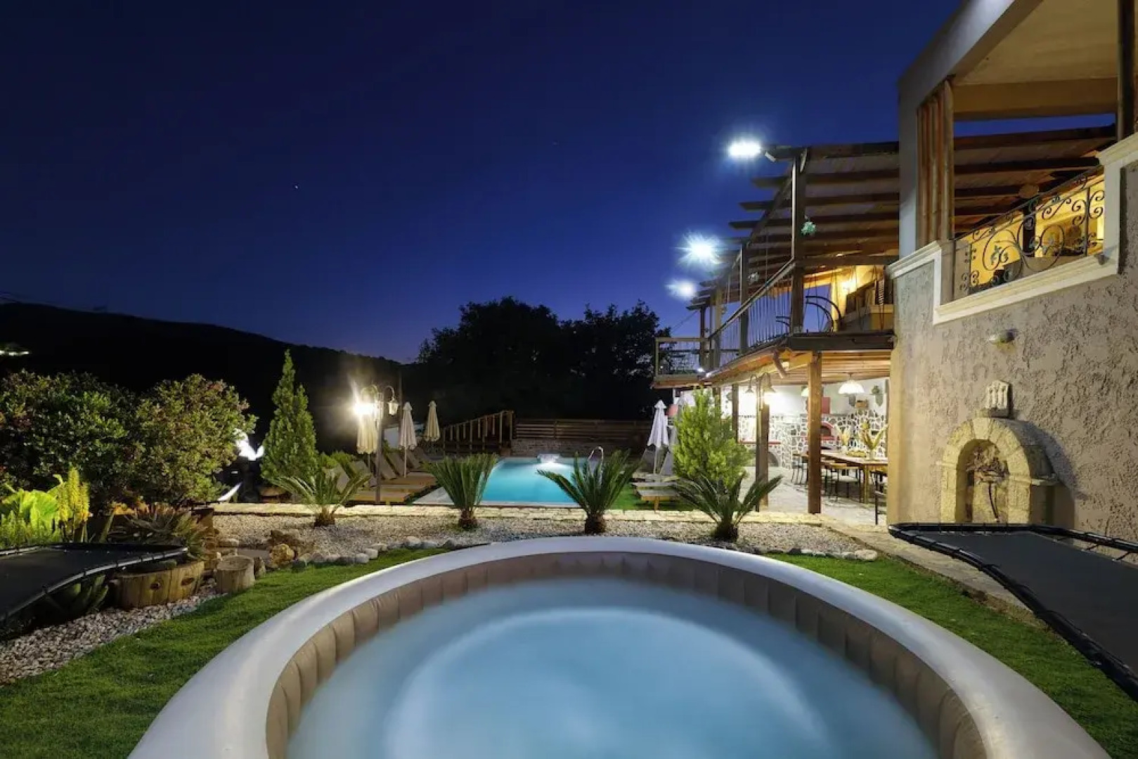 Villa Fisi 1 - Pool, Hot Tub & Mountain View