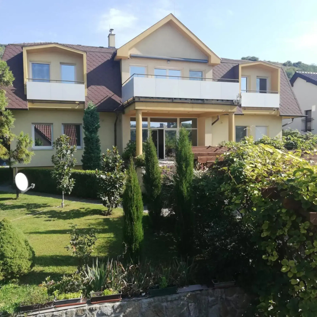 Rezident consult s.r.o.