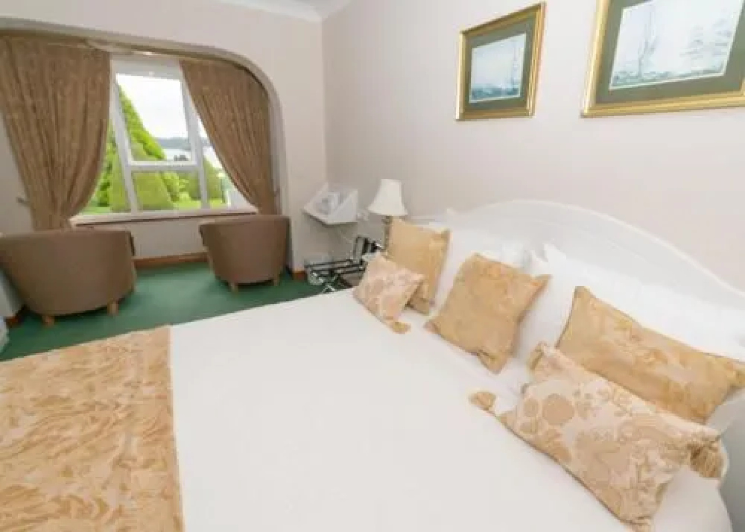 The Arches Country House