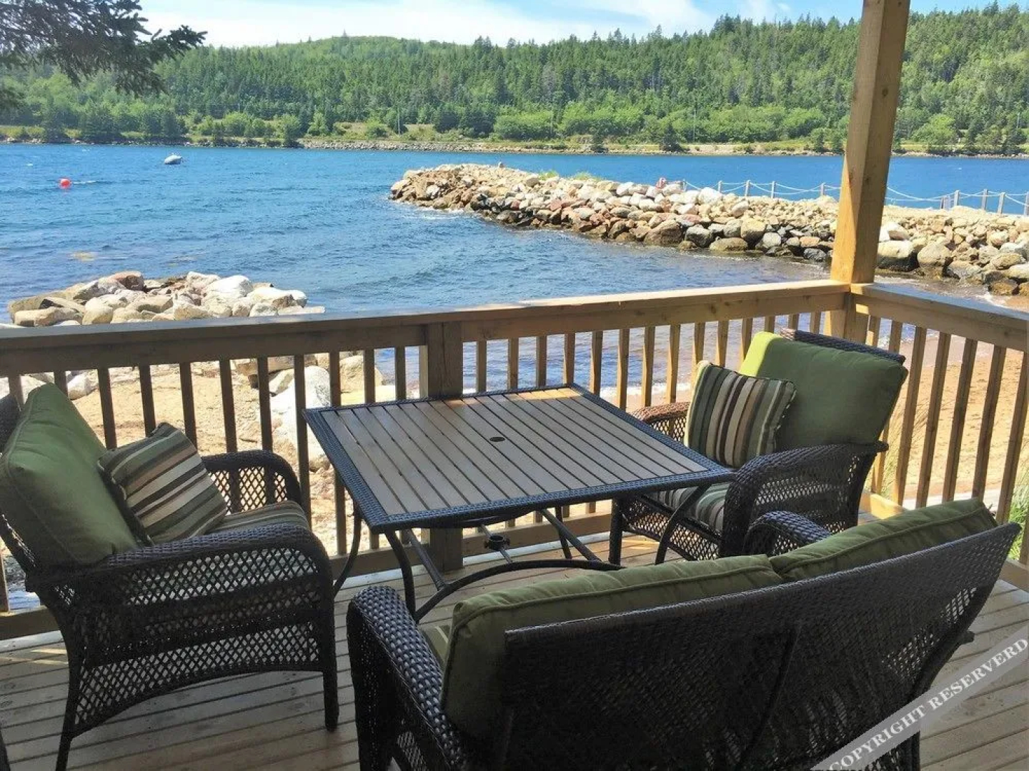 Larinda's Landing Oceanfront Cottages