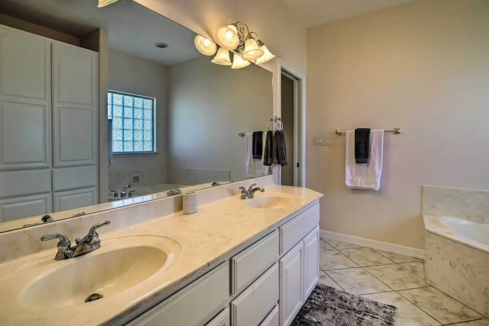Bright Laguna Vista Home w/ Community Pool!