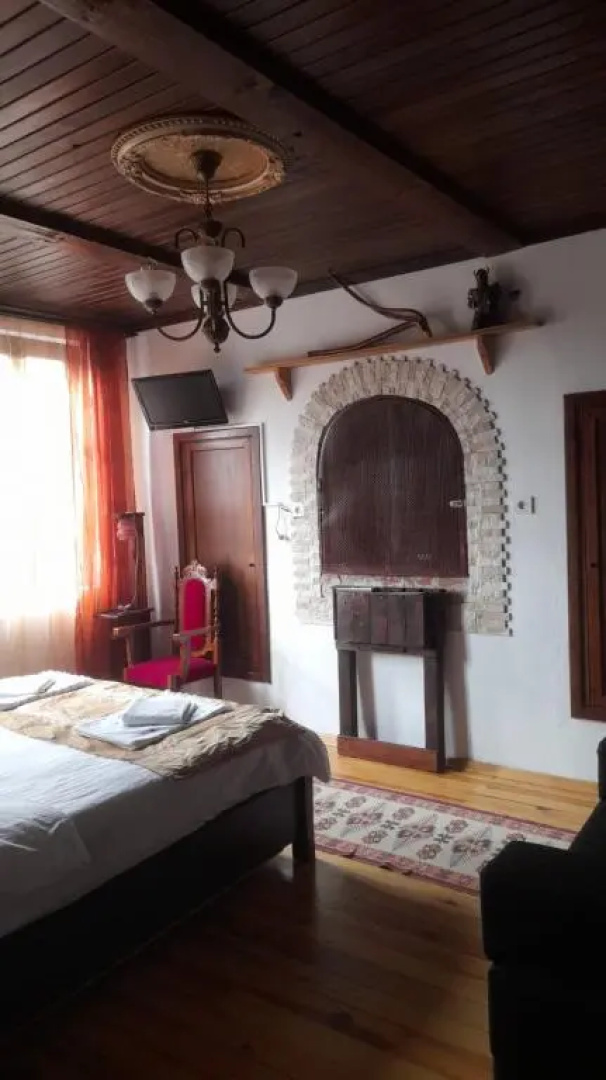 Birgi İzzet Efendi Taşkonak