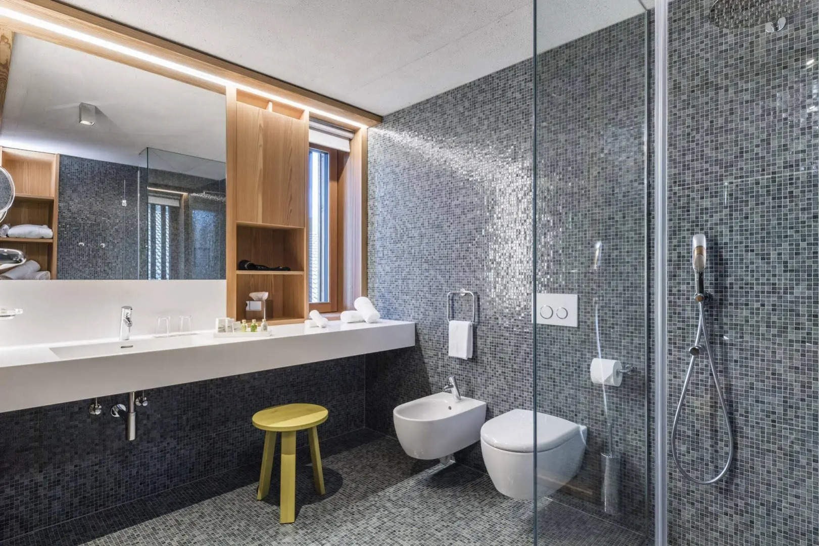 La Paula Apartments & Suites