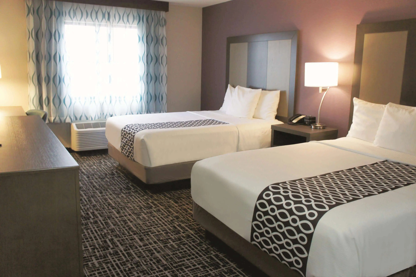 La Quinta Inn & Suites by Wyndham Wichita Airport