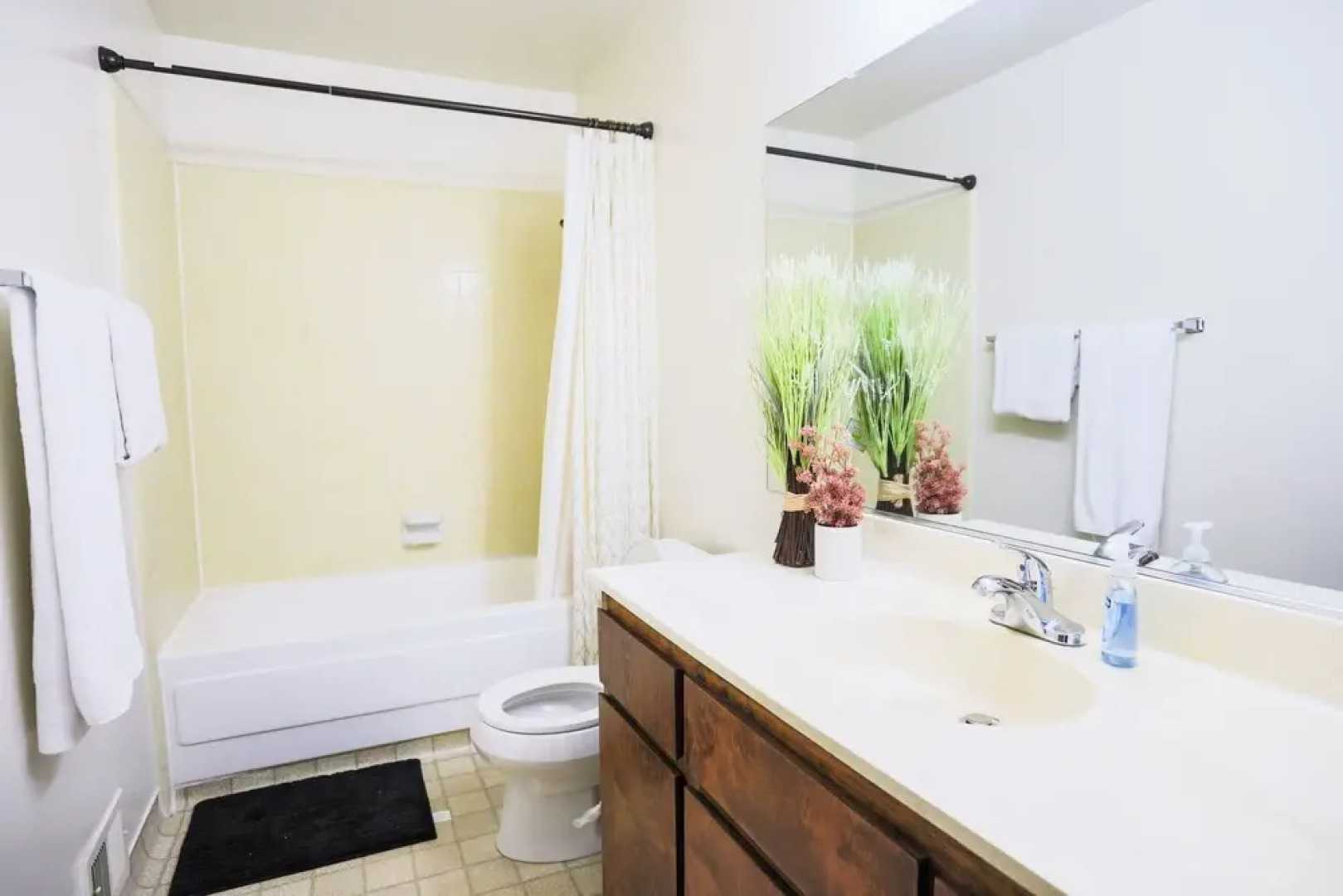 Spacious 3 BR 2B House Sunnyvale Park