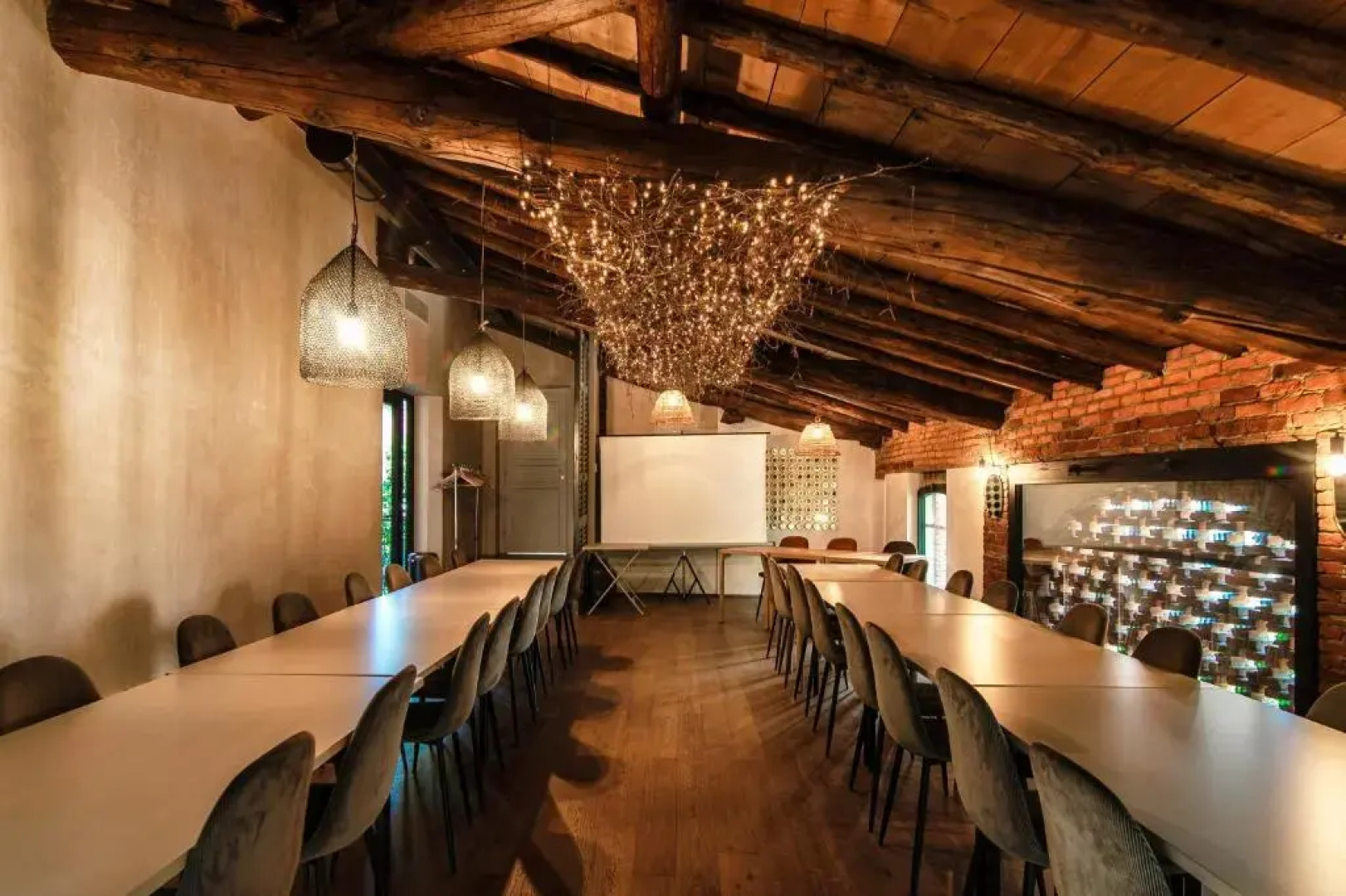 Dandelion Como Suites & Park