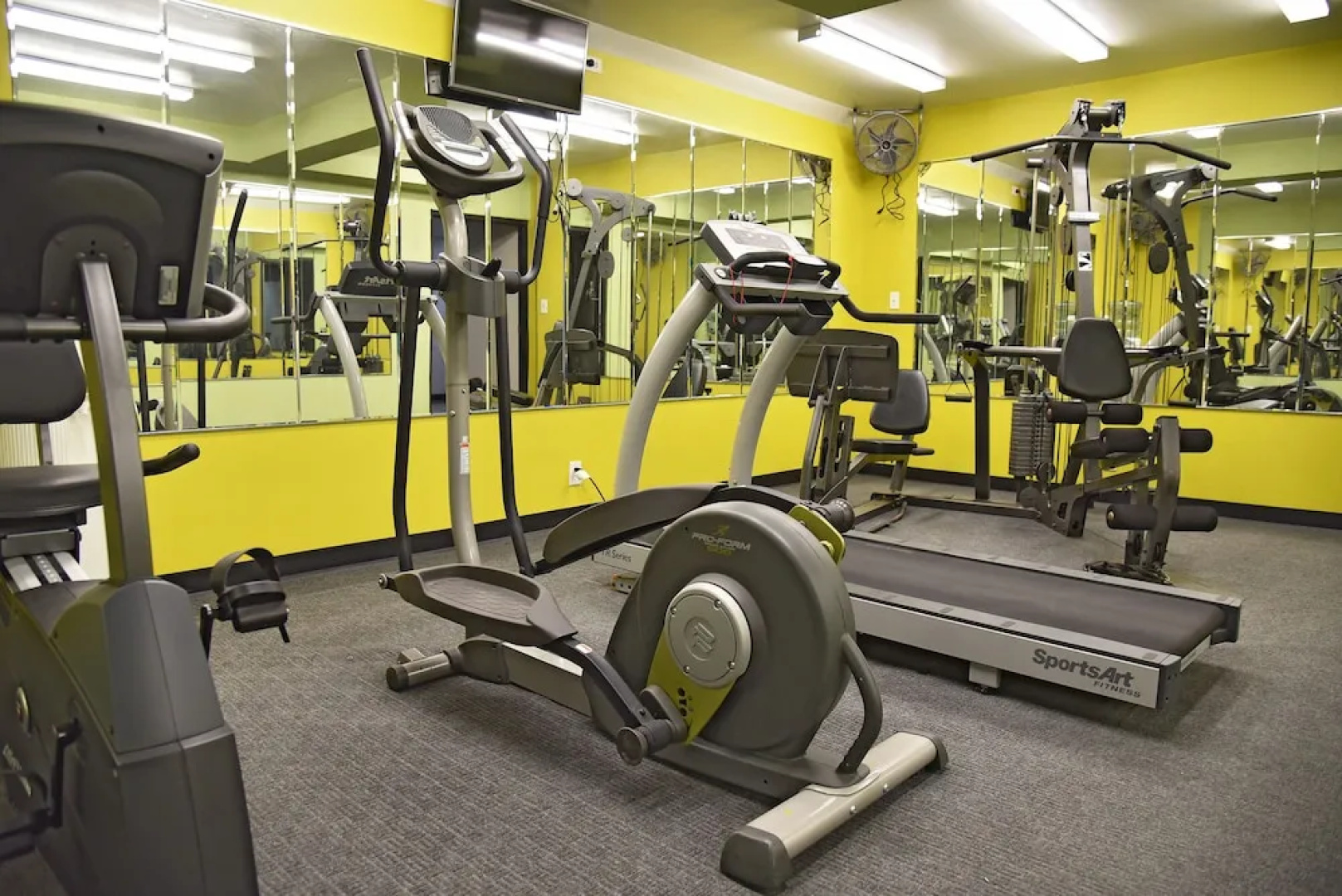 Quality Inn & Suites Metro