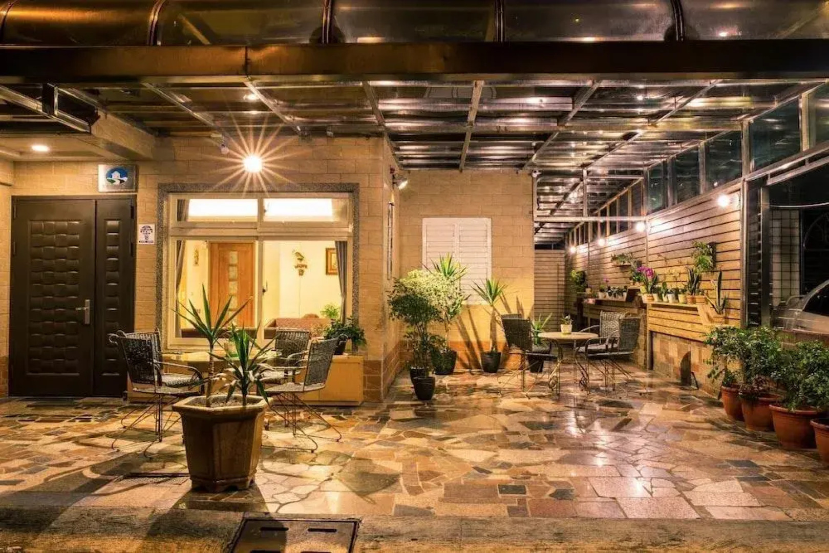 Together Happiness Bed and Breakfast