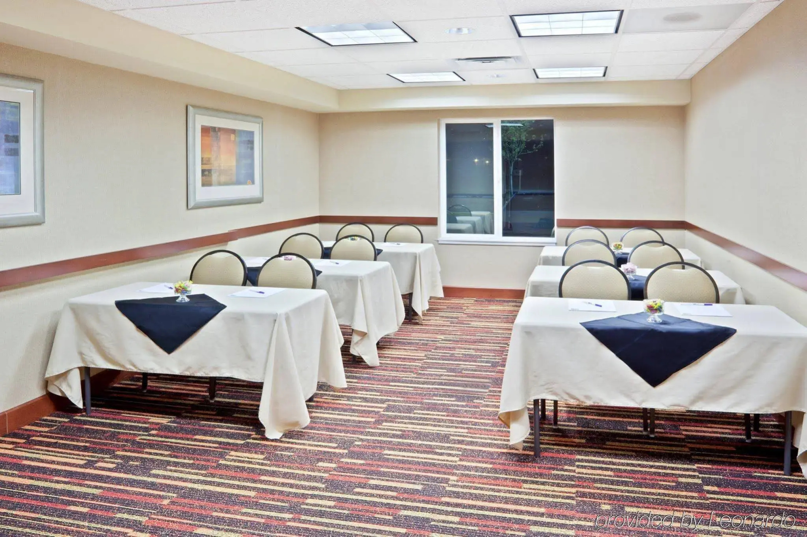 Holiday Inn Express Suites Sumner by IHG