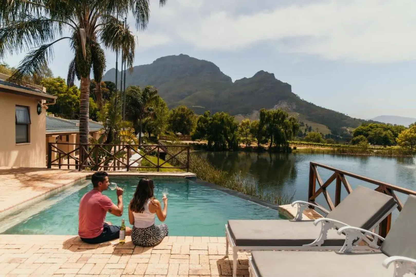 Le Pommier Wine Estate