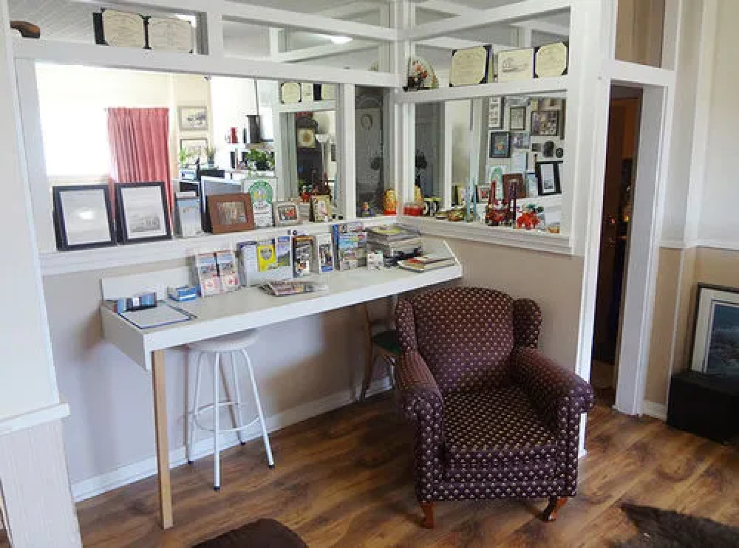 Manor Hostel B&B & Hotel
