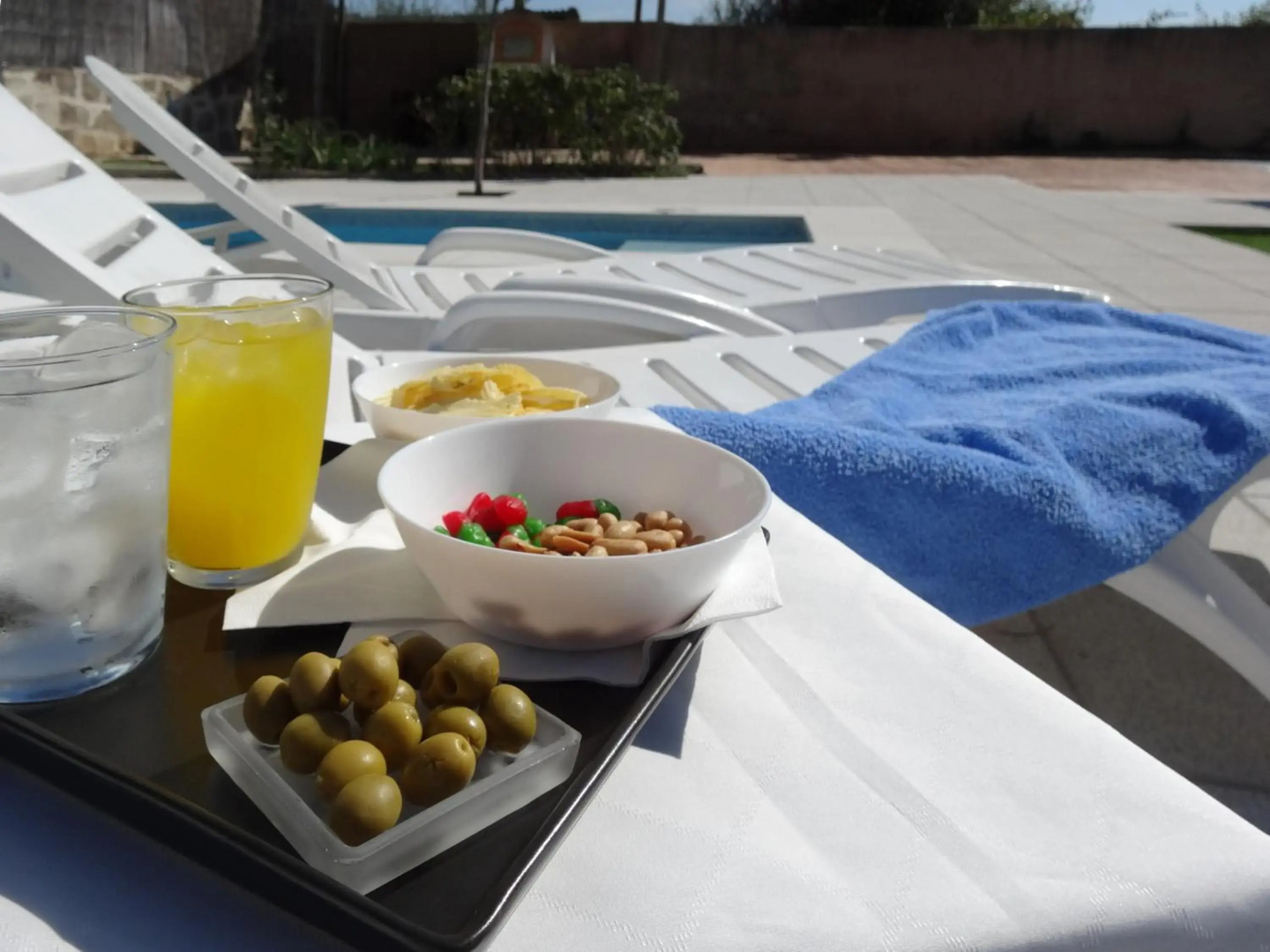 Casa Rural Mirando a la Peña "Grupo Mirando a Gredos"
