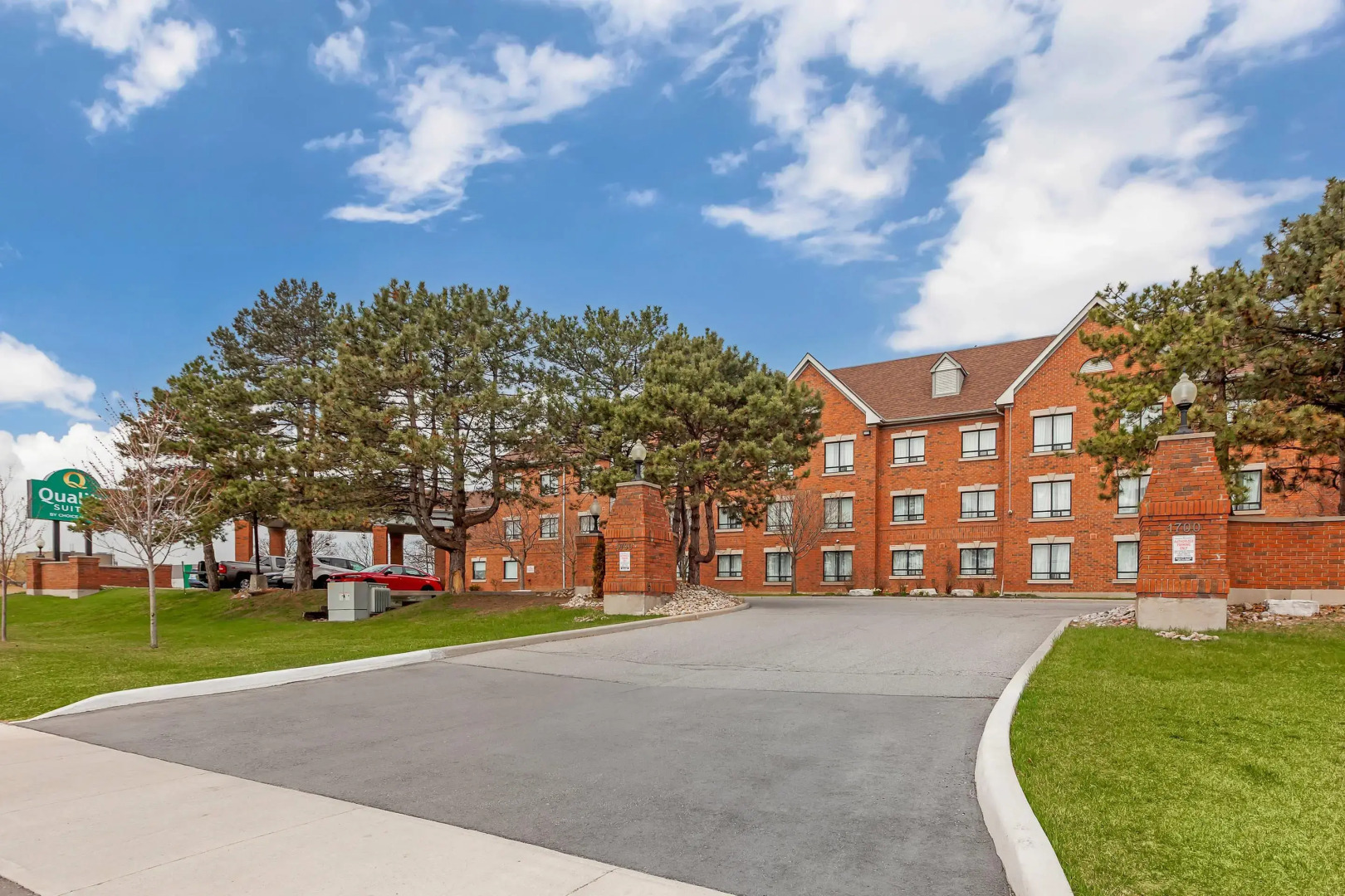 Quality Suites Whitby