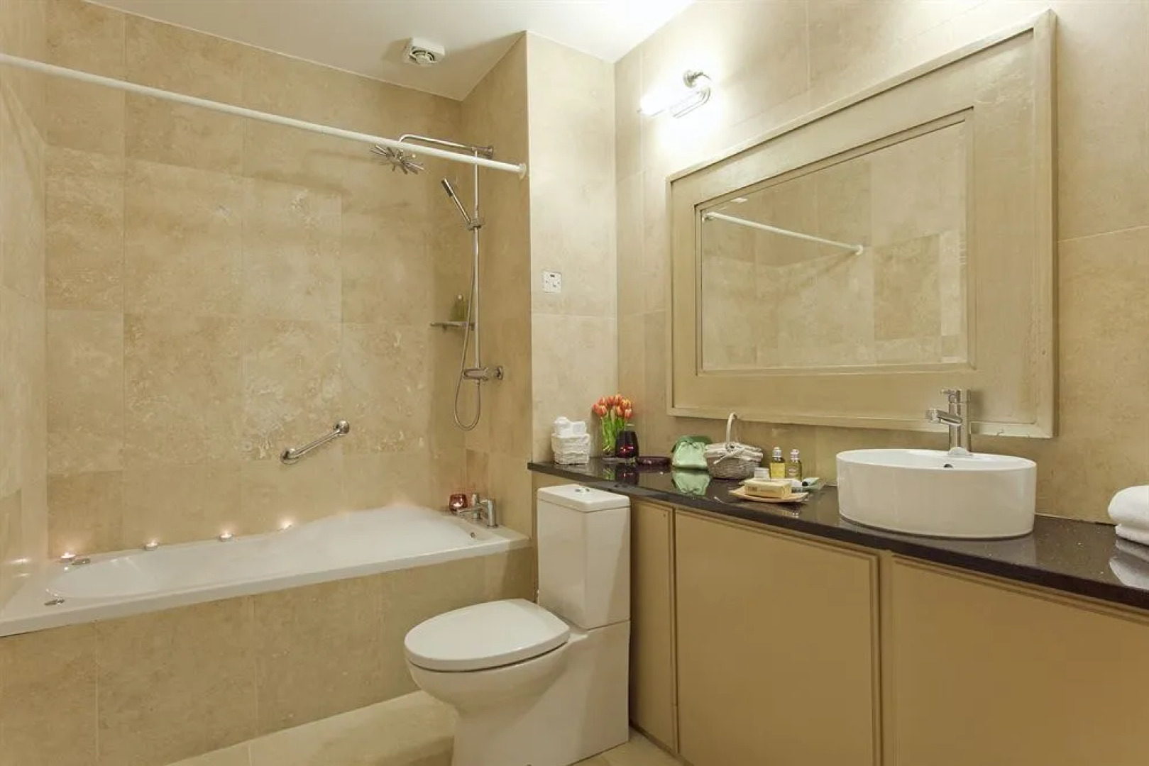 Riverside Park Hotel