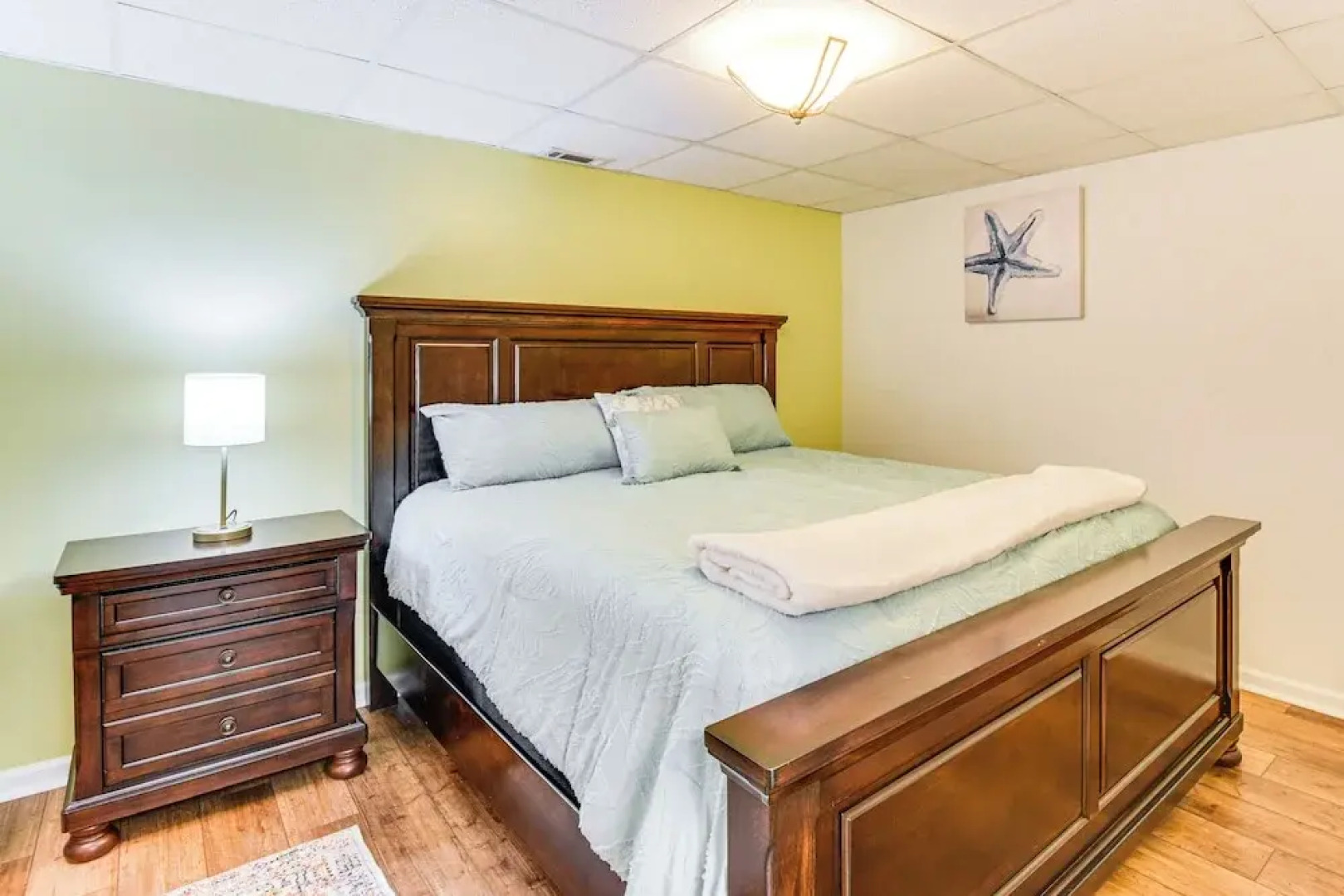 2 Mi to Toccoa Falls: Cozy Getaway w/ Fire Pit!