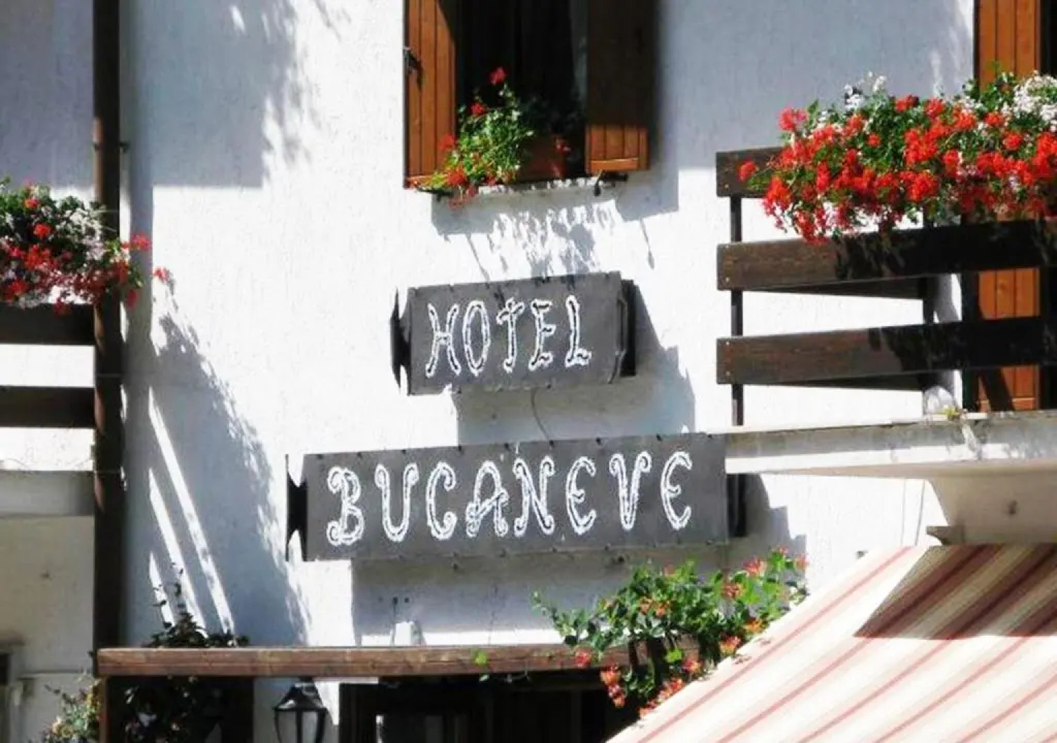 Hotel Bucaneve