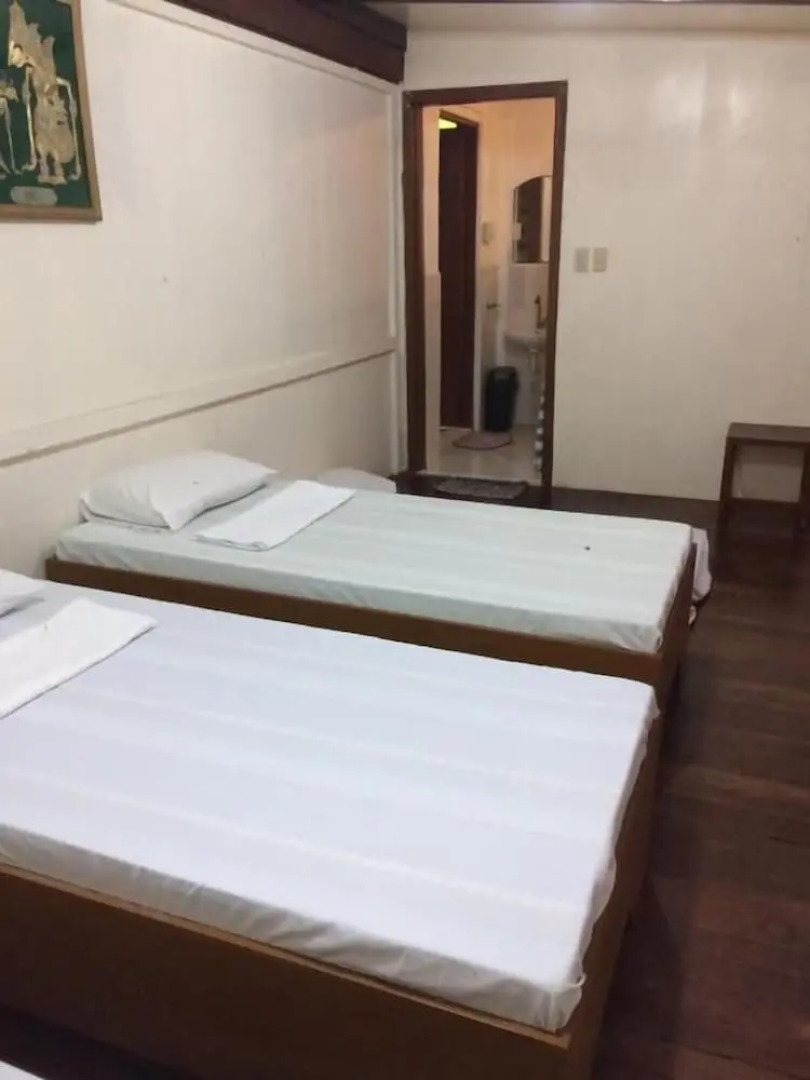 The Pelicans Castaway