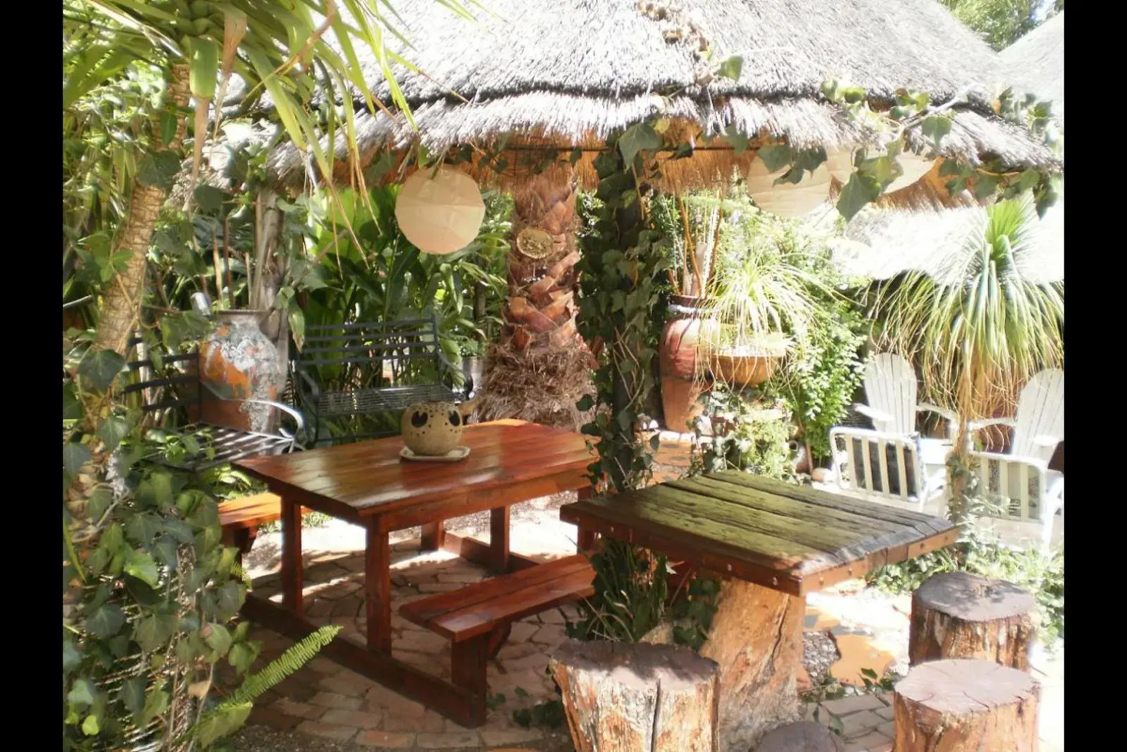 Golden Lantern Guest Lodge