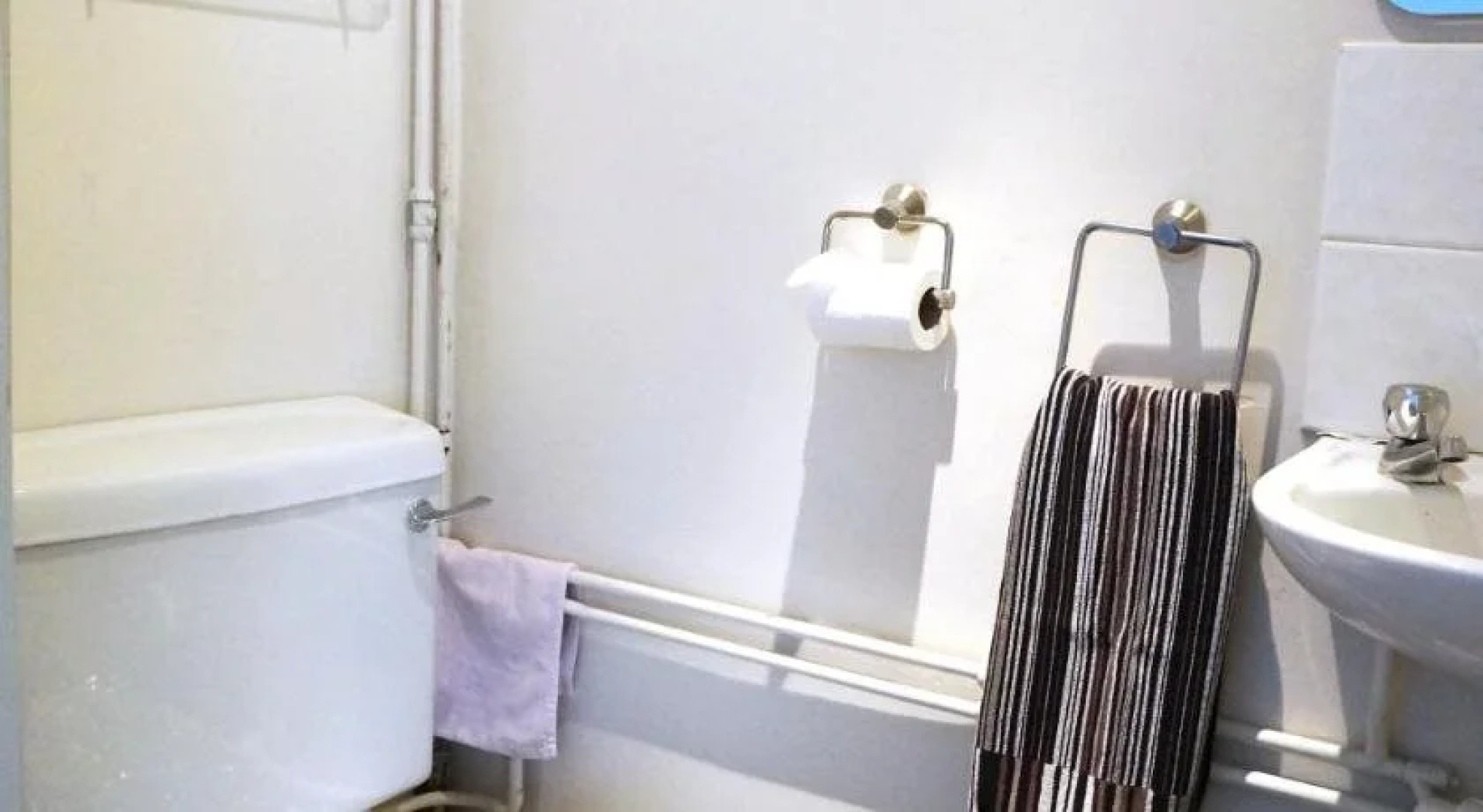 Ship Stores Guest House