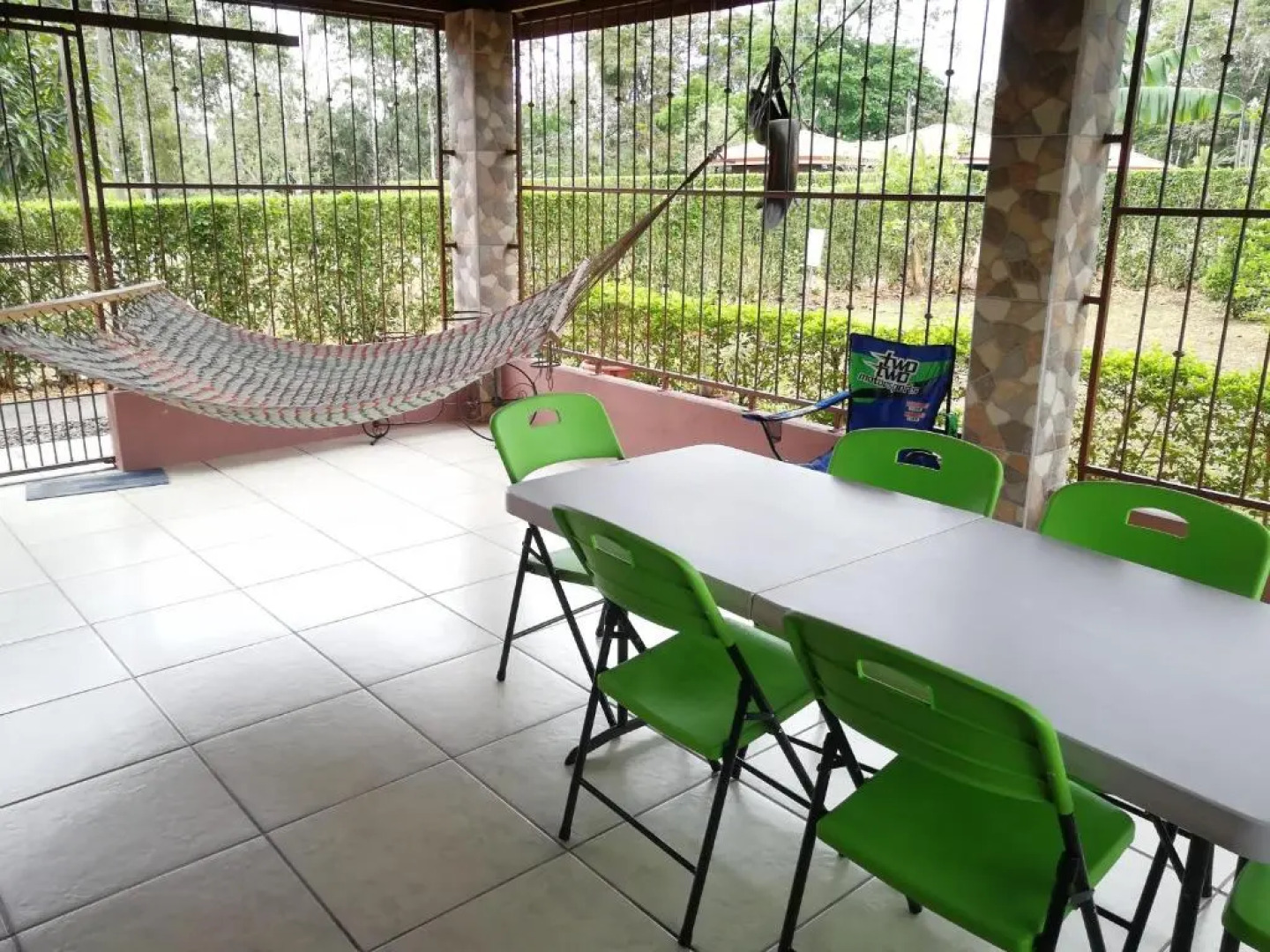 Nakury House, condominium with pool, WIFI