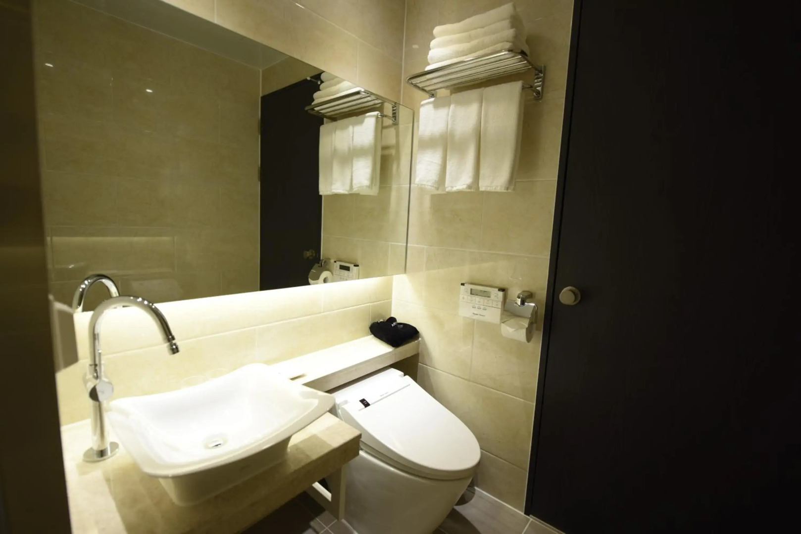 Geoje Art Nouveau Suite Hotel